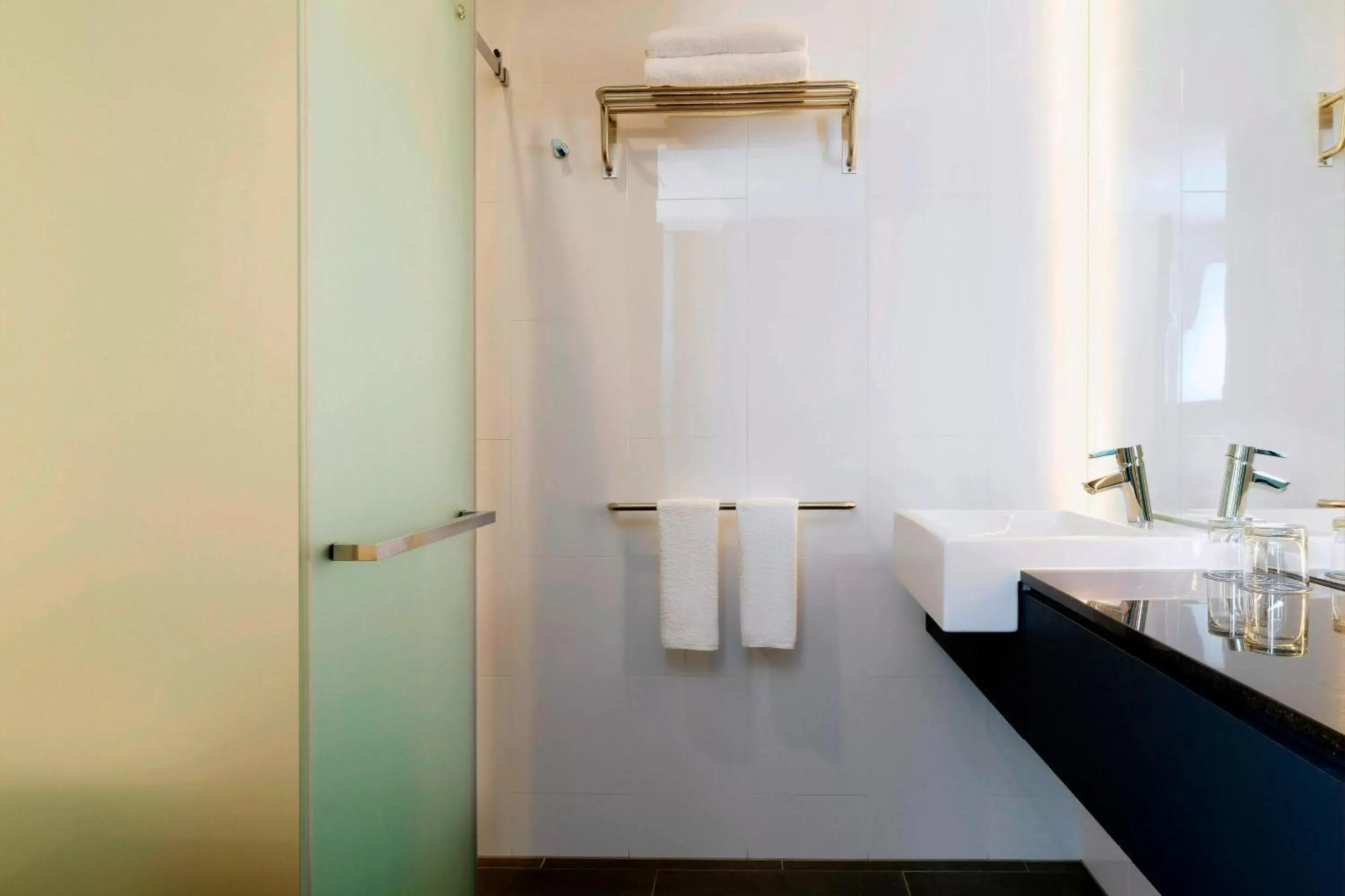 Bathroom in Four Points by Sheraton Brisbane