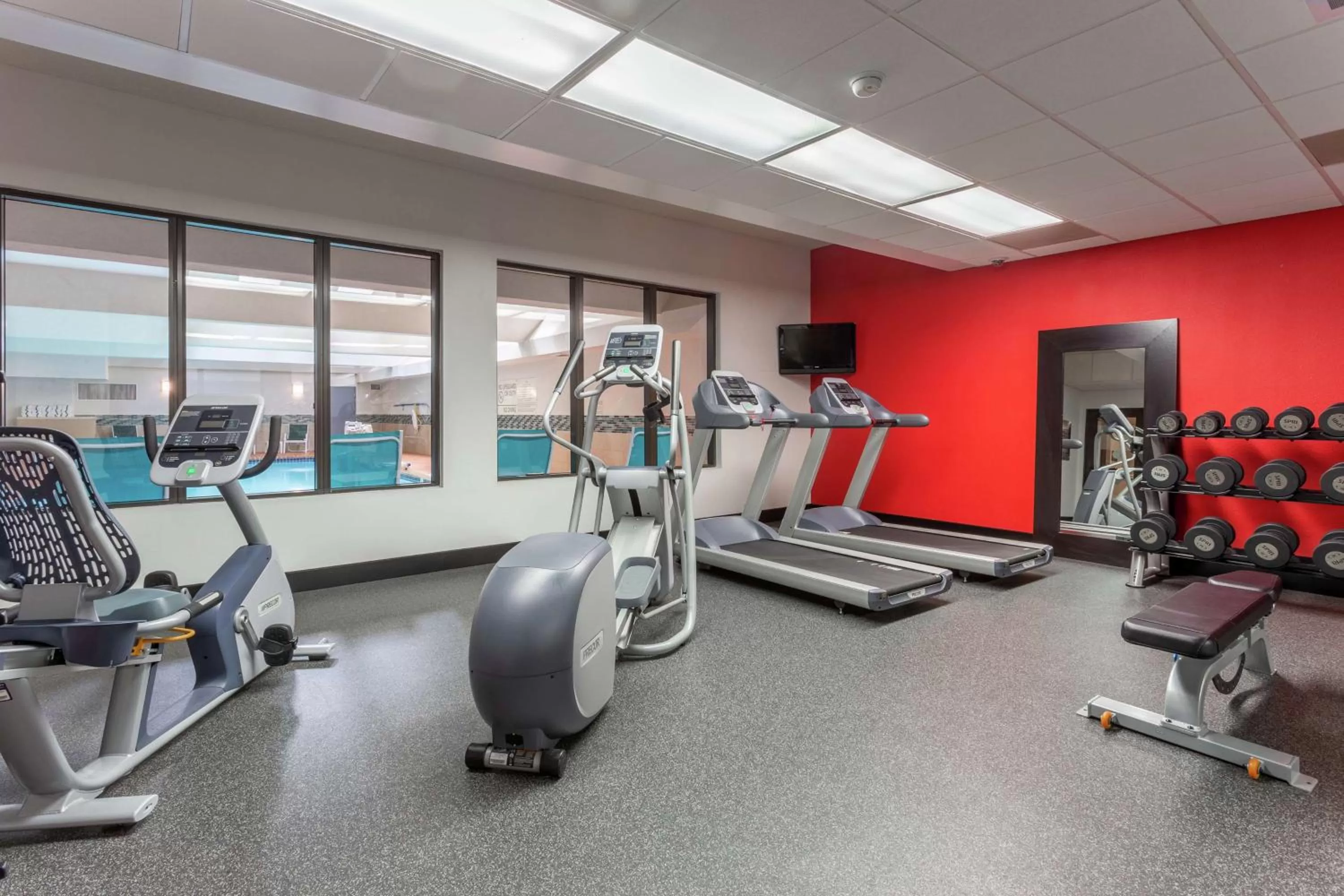 Fitness centre/facilities in Hampton Inn Jefferson City at Capital Mall