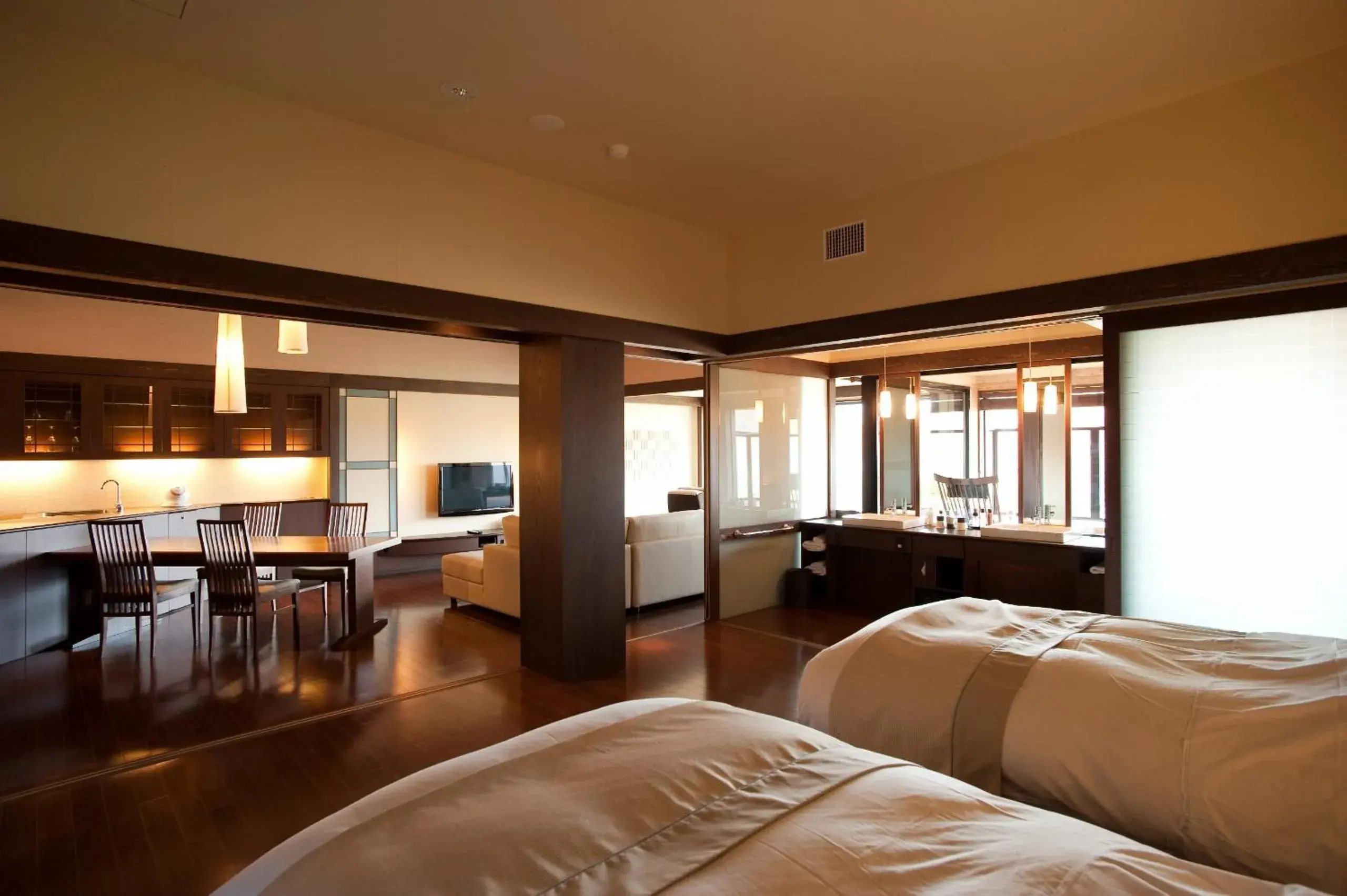 Photo of the whole room in Lake Shikotsu Tsuruga Resort Spa Mizu no Uta