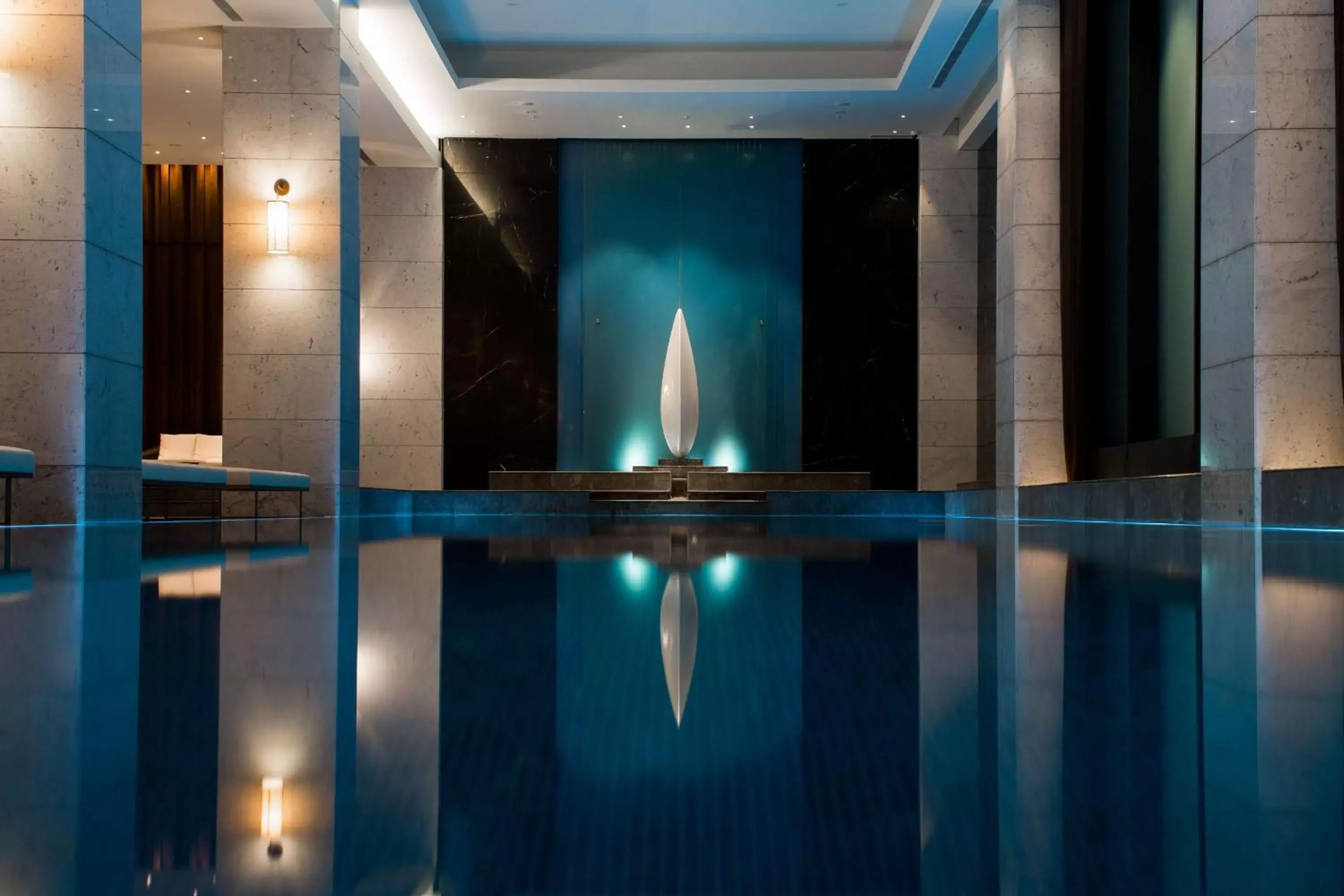 Pool view, Swimming Pool in Hilton Istanbul Bomonti