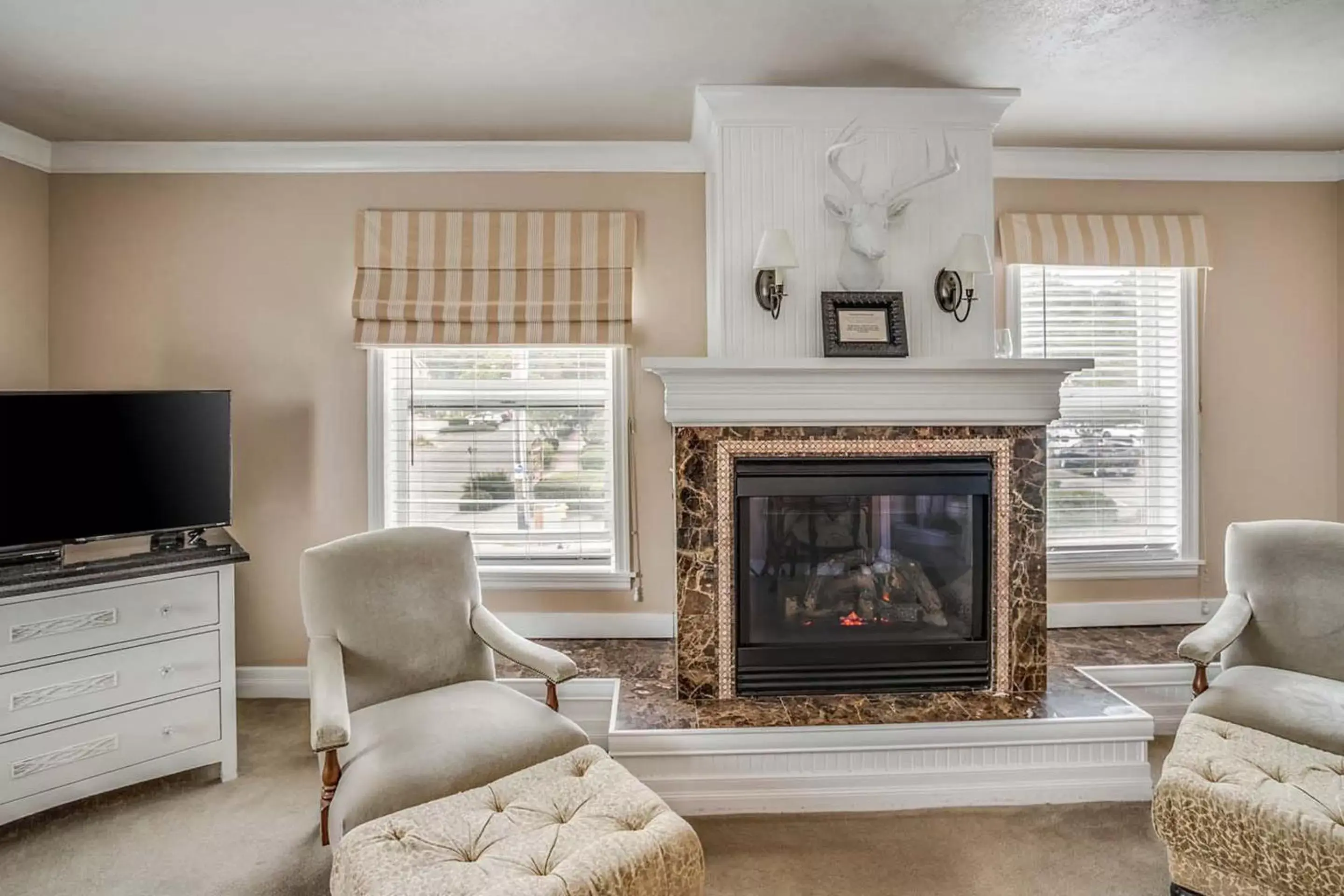 flat iron, TV/Entertainment Center in Cannon Beach Hotel Collection