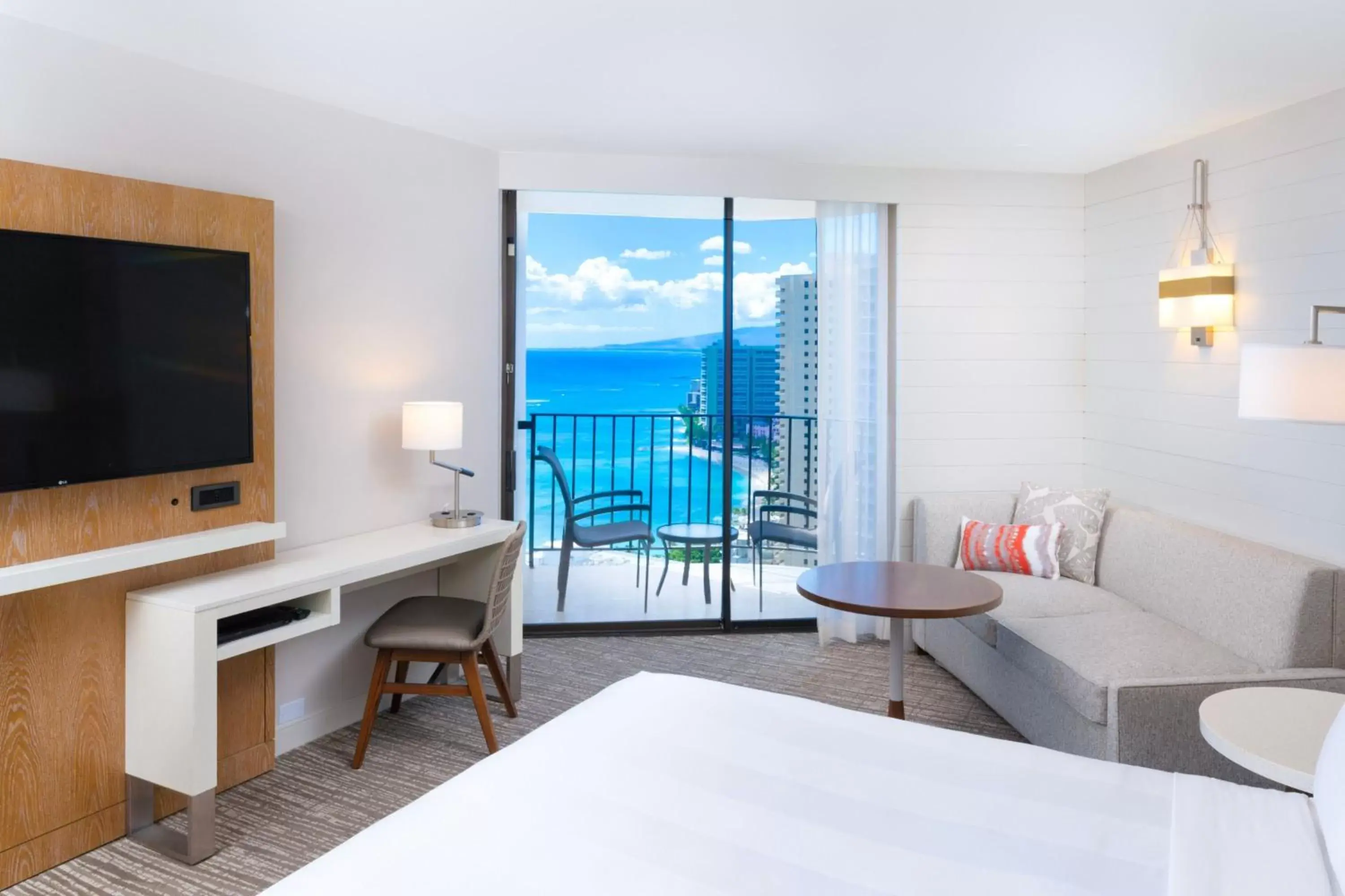 Bedroom in Waikiki Beach Marriott Resort & Spa