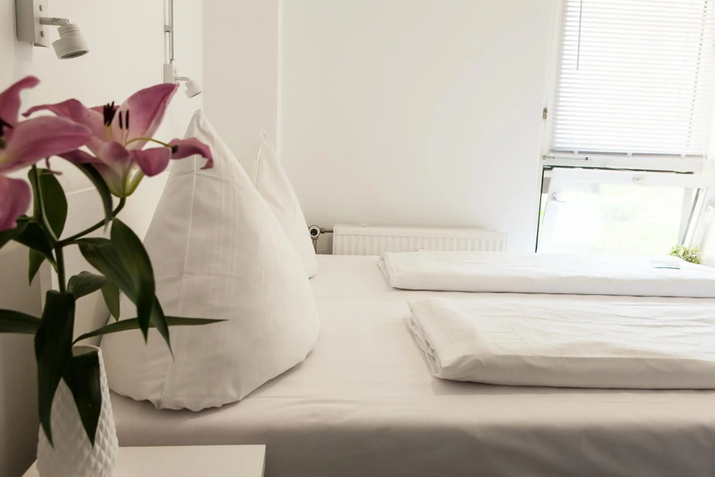 Bed in BNB near Brandenburg Gate - Rooms & Apartments Bed in BNB near Brandenburg Gate - Rooms & Apartments