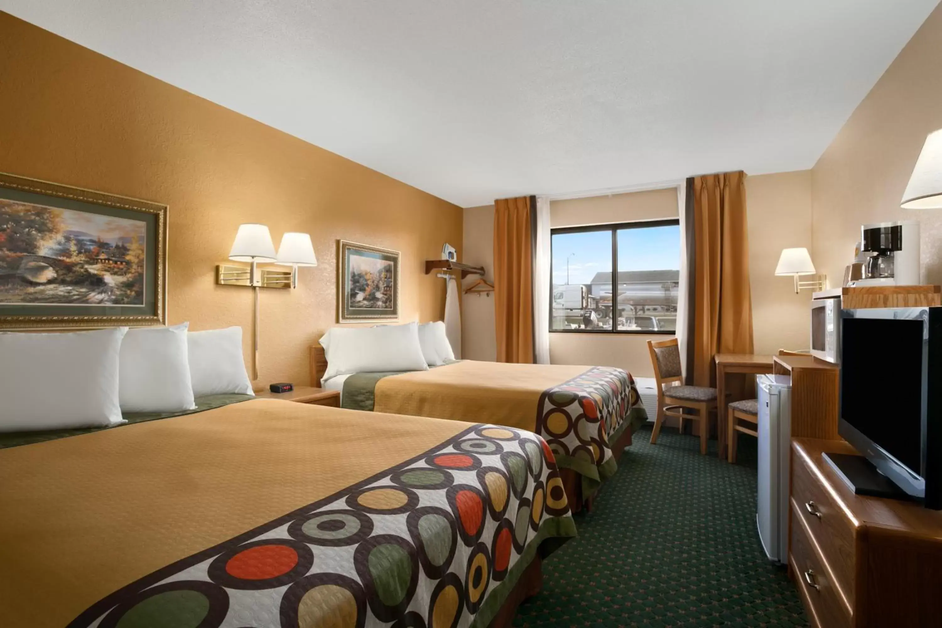 Photo of the whole room in Super 8 by Wyndham Alexandria MN