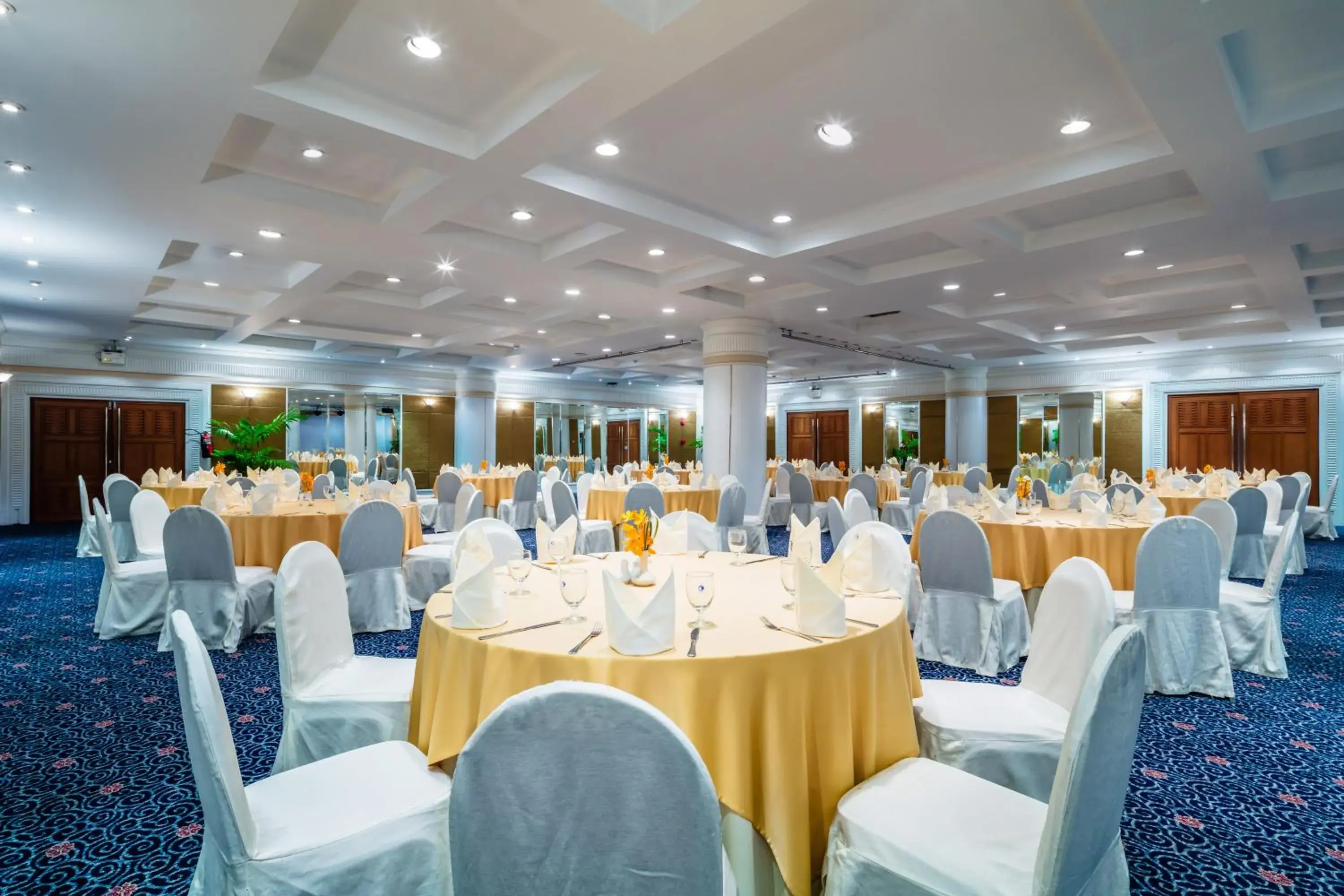 Banquet/Function facilities, Banquet Facilities in Cholchan Pattaya Beach Resort - SHA Extra Plus