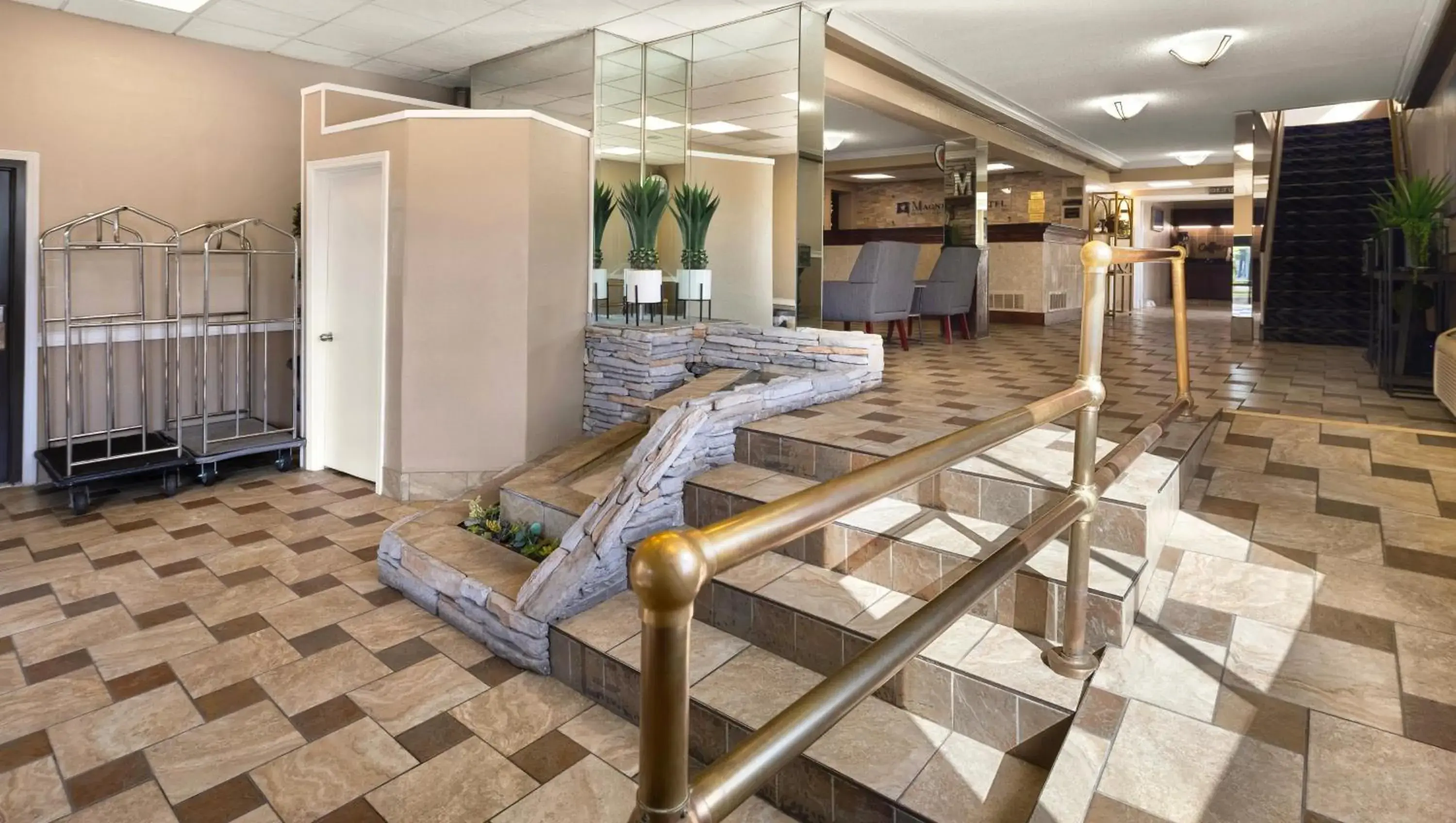 Lobby or reception, Fitness Center/Facilities in Magnuson Hotel Detroit Airport