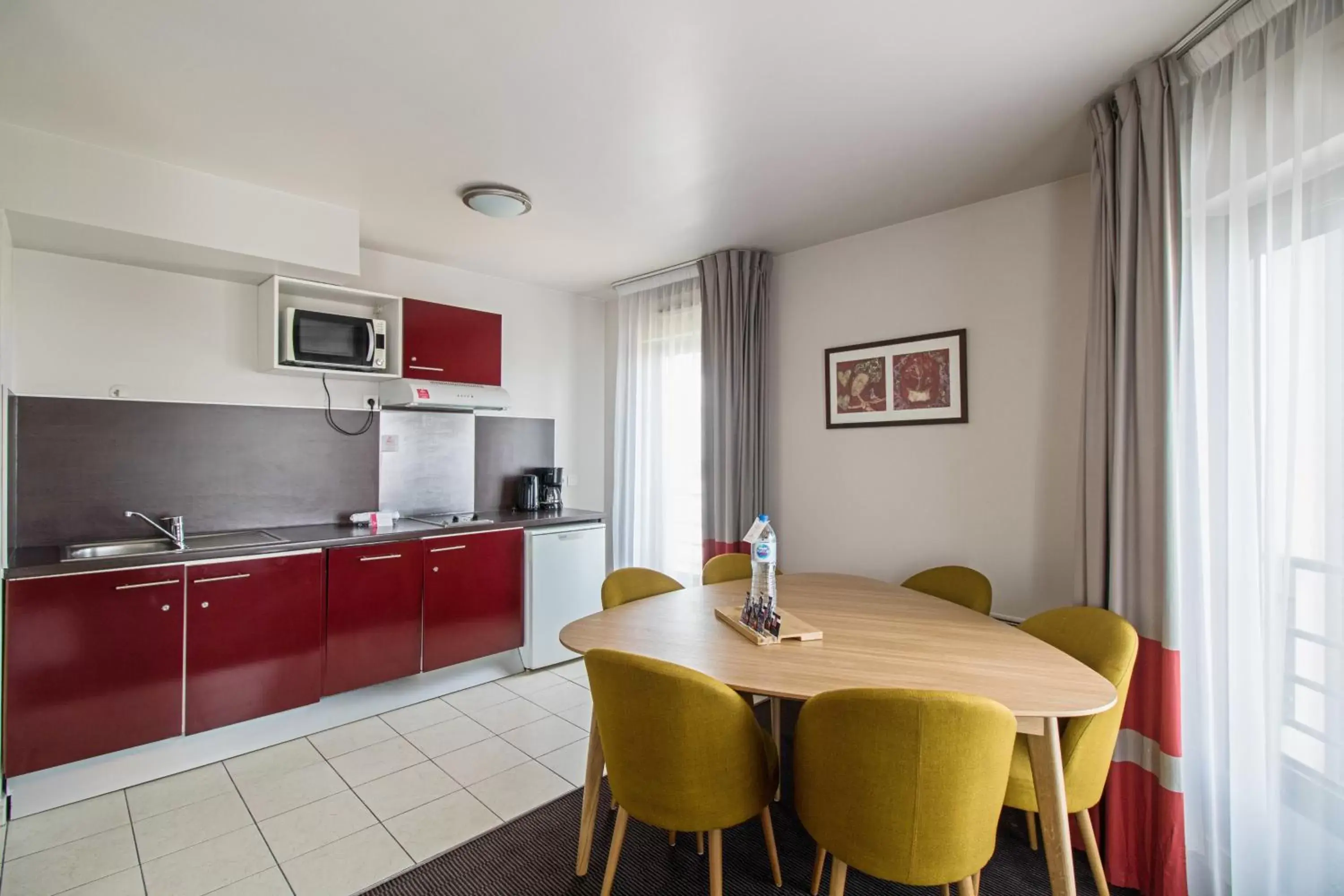 Kitchen or kitchenette, Kitchen/Kitchenette in Appart'City Confort Paris Villejuif (Ex Park&Suites)