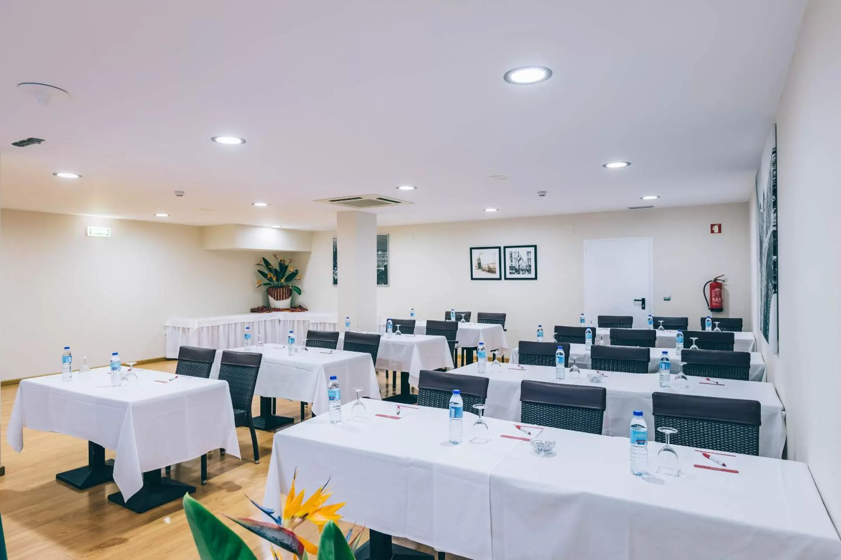 Meeting/conference room in Muthu Raga Madeira Hotel