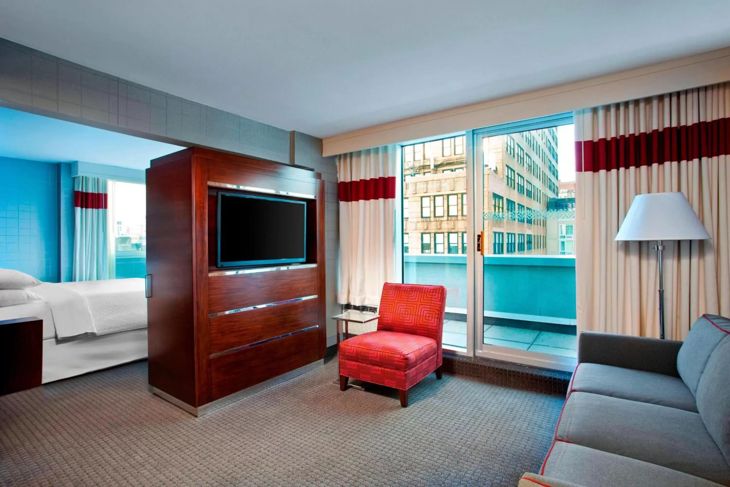 Living room, Seating Area in Four Points by Sheraton Manhattan Chelsea
