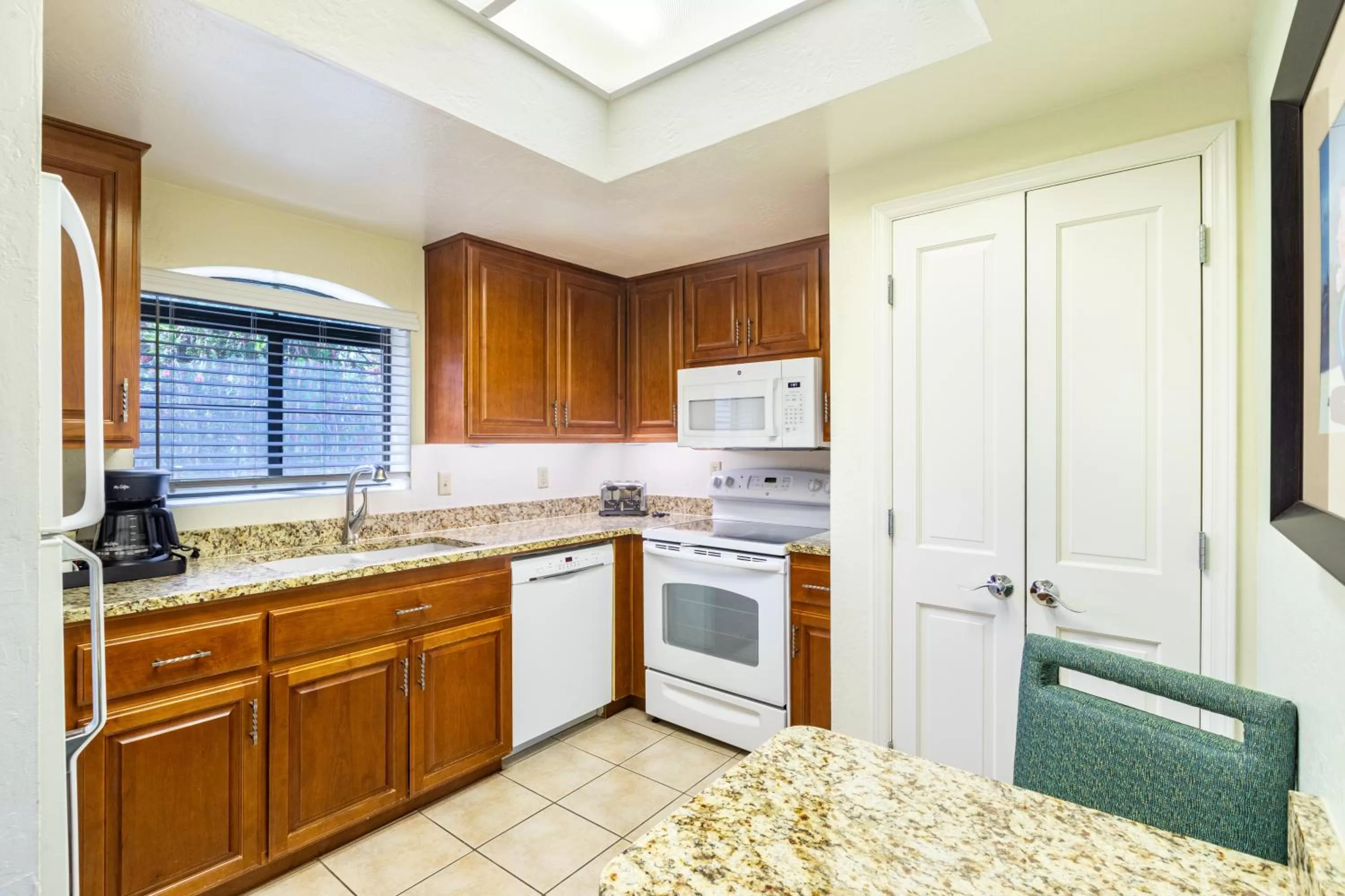 Kitchen or kitchenette in Scottsdale Camelback Resort
