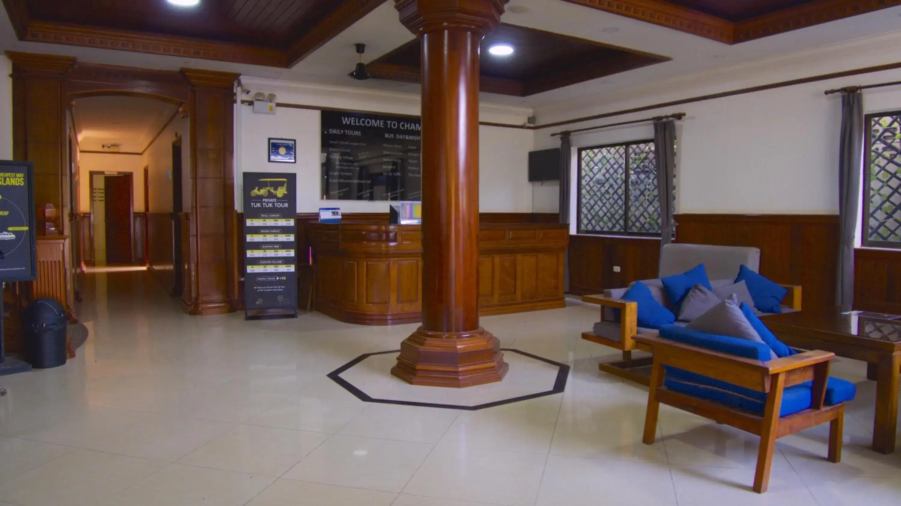 Lobby/Reception in Champey Villa