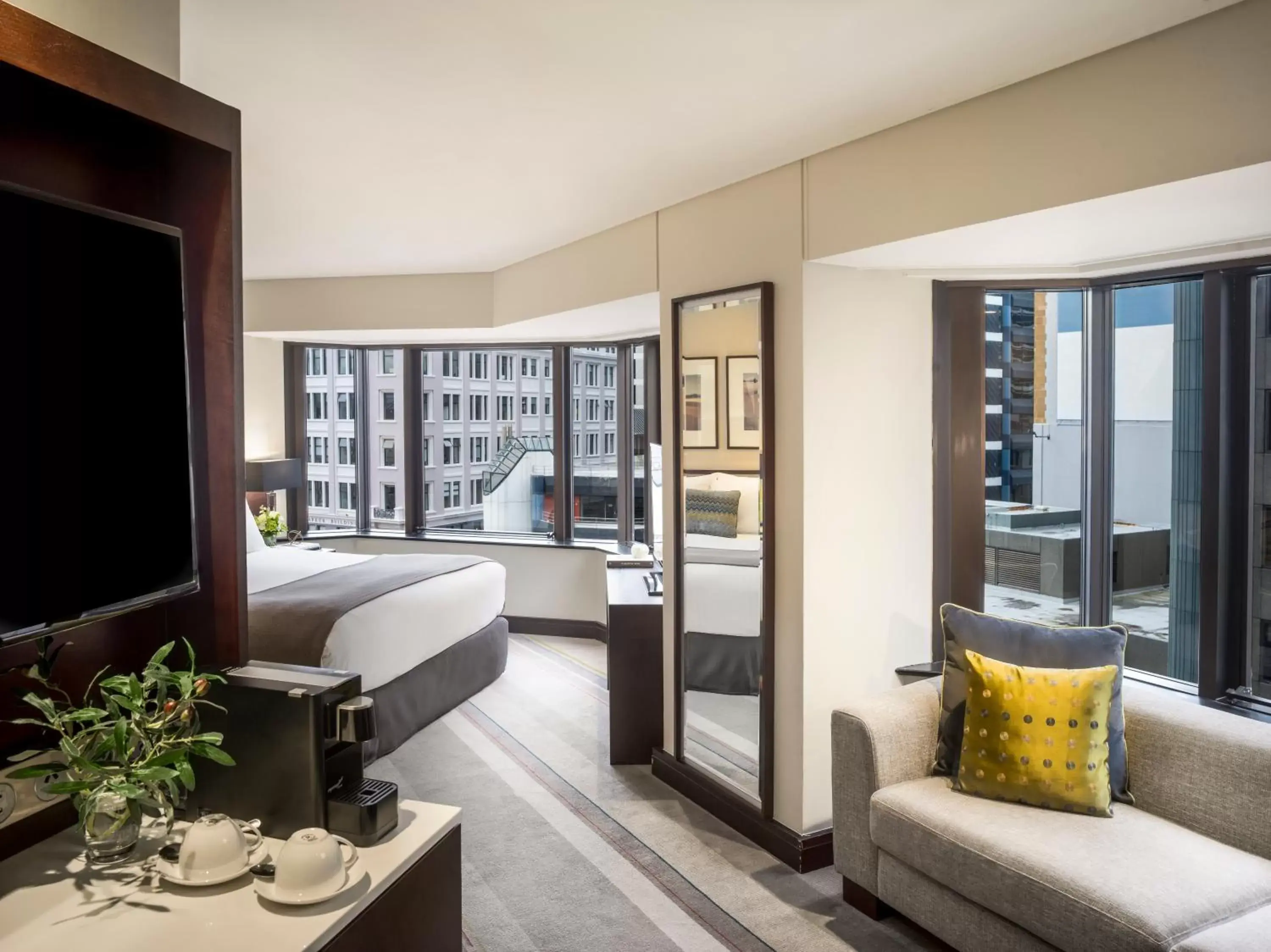 Junior King Suite in InterContinental Wellington by IHG Junior King Suite in InterContinental Wellington by IHG