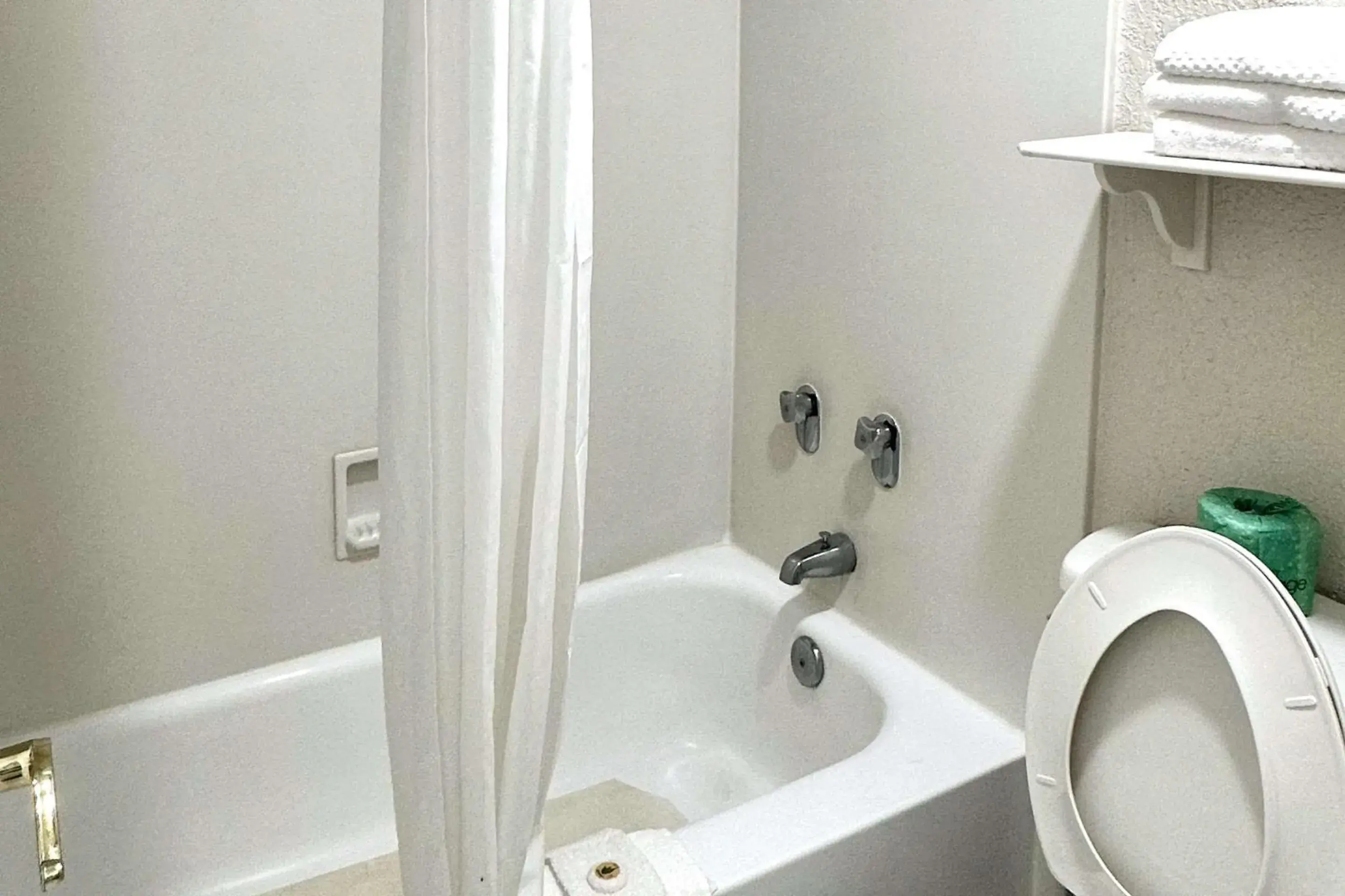 Bedroom, Bathroom in Quality Inn Nacogdoches Near University