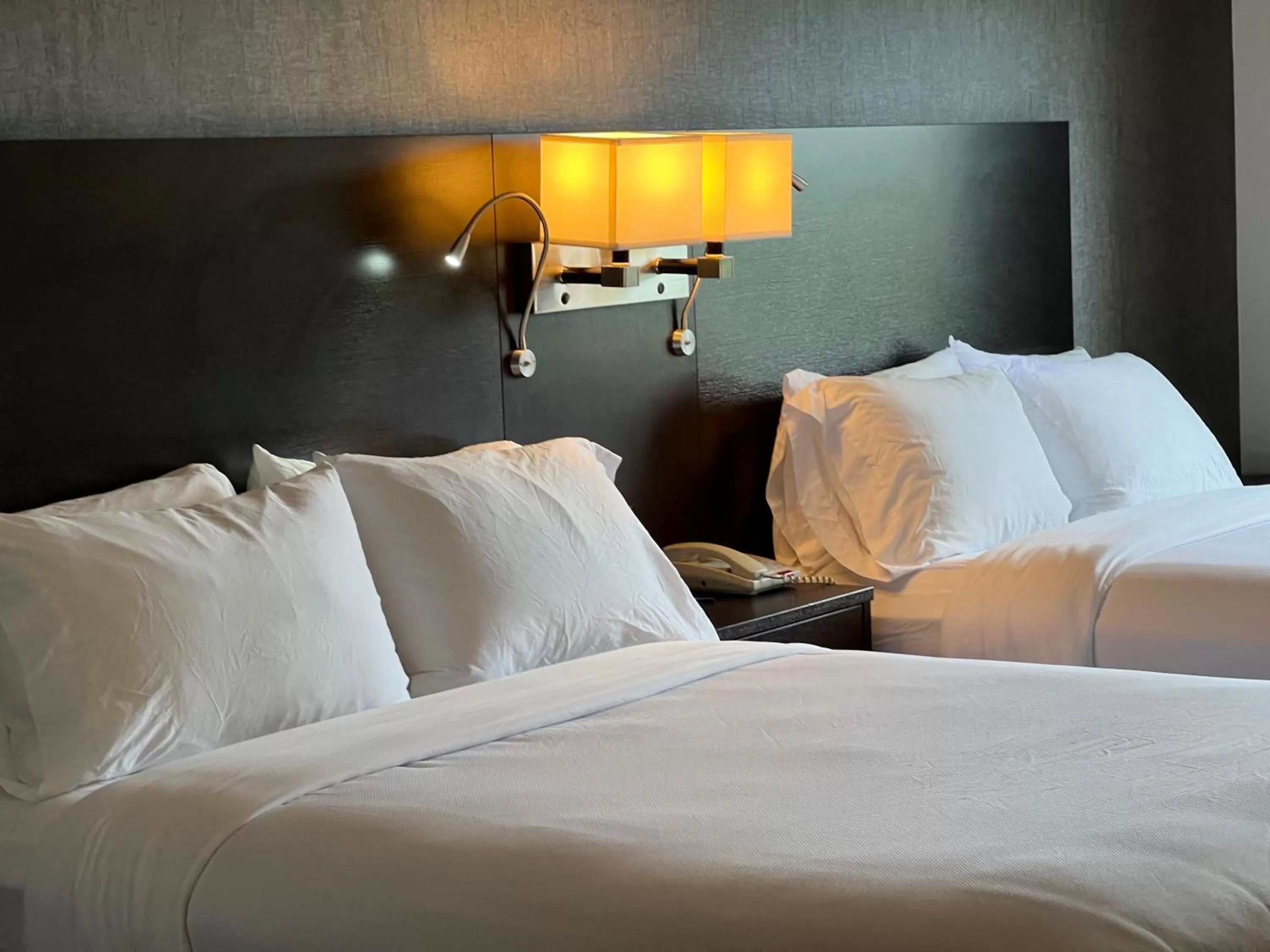 Photo of the whole room, Bed in Comfort Suites