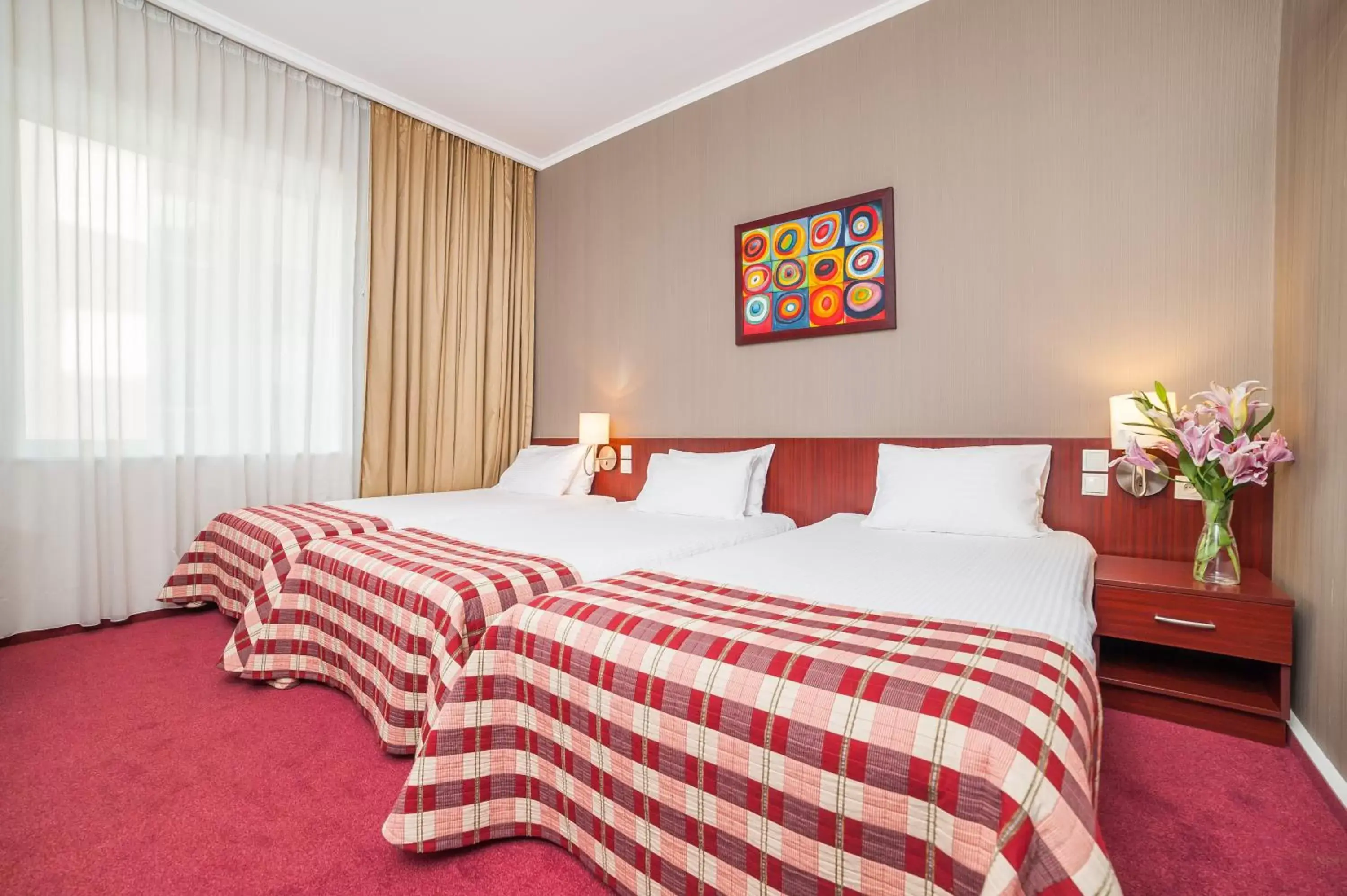Photo of the whole room, Bed in Premier Kraków Hotel