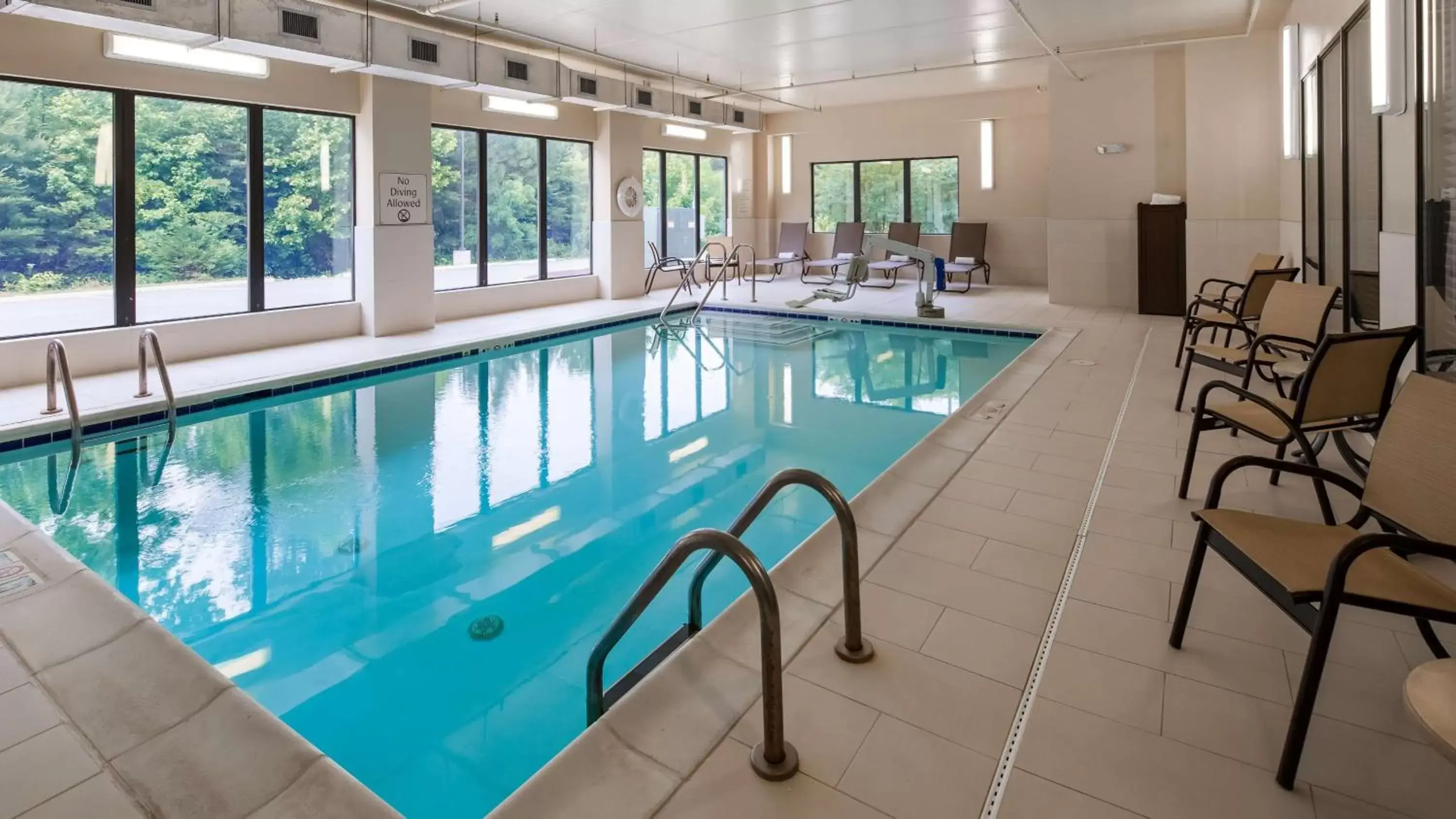 On site, Swimming Pool in Best Western Plus Thornburg Inn & Suites