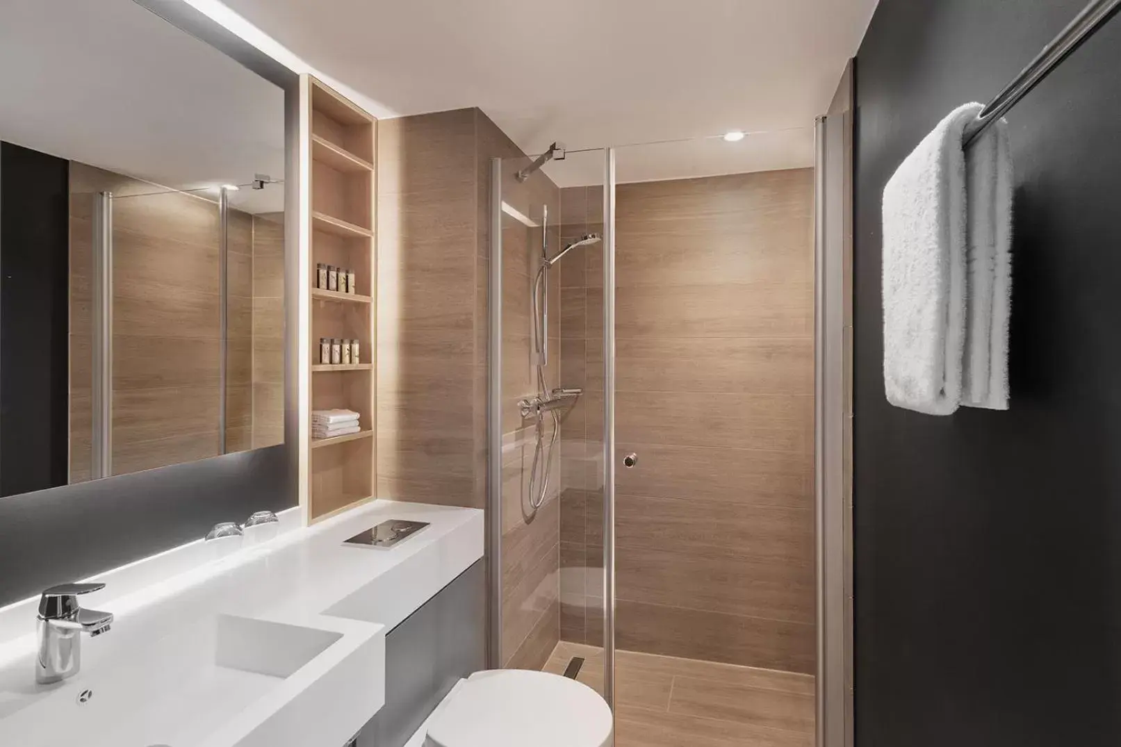 Bathroom in Residence Inn by Marriott Hamburg Altona