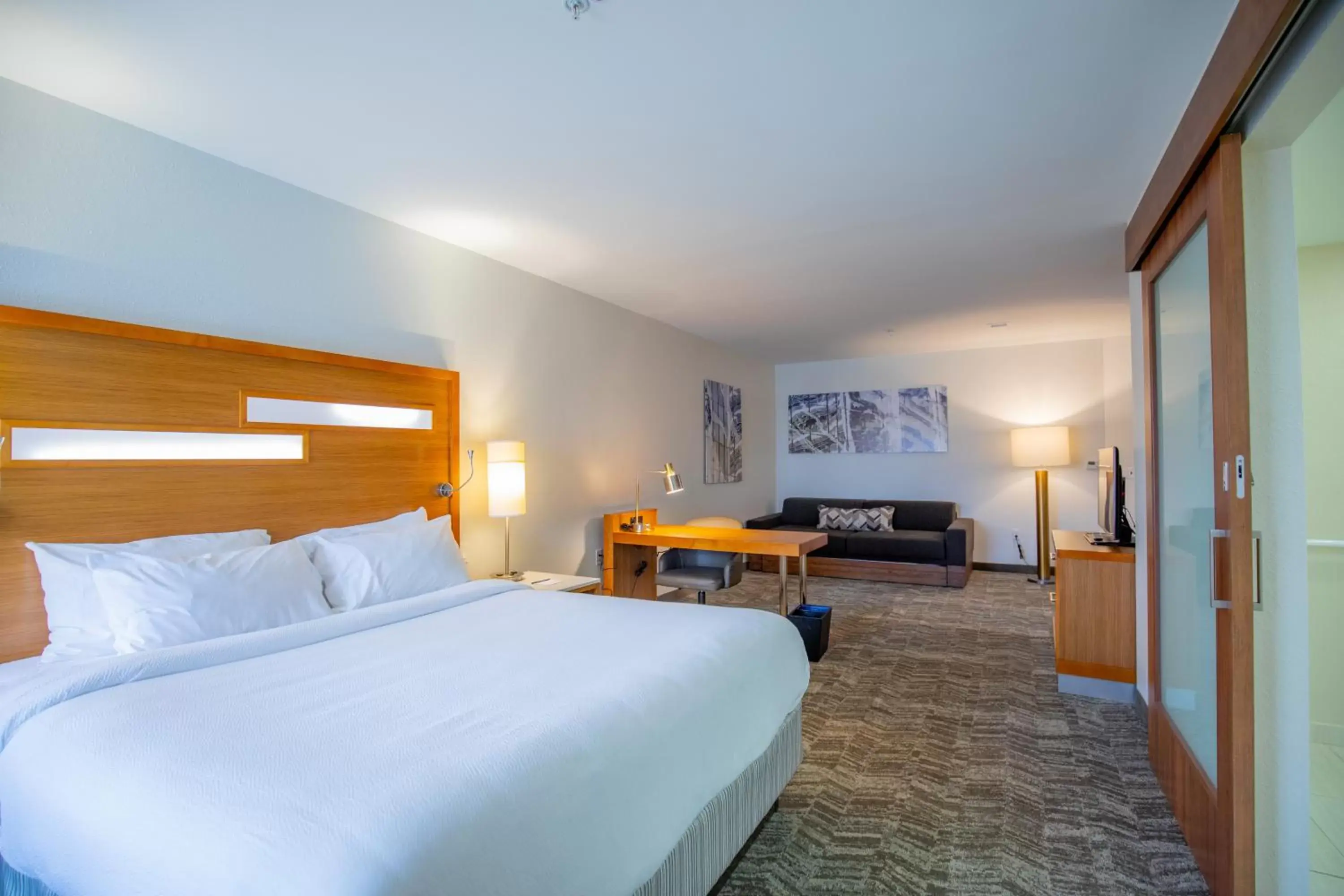 Bedroom, Bed in SpringHill Suites by Marriott Baton Rouge Gonzales