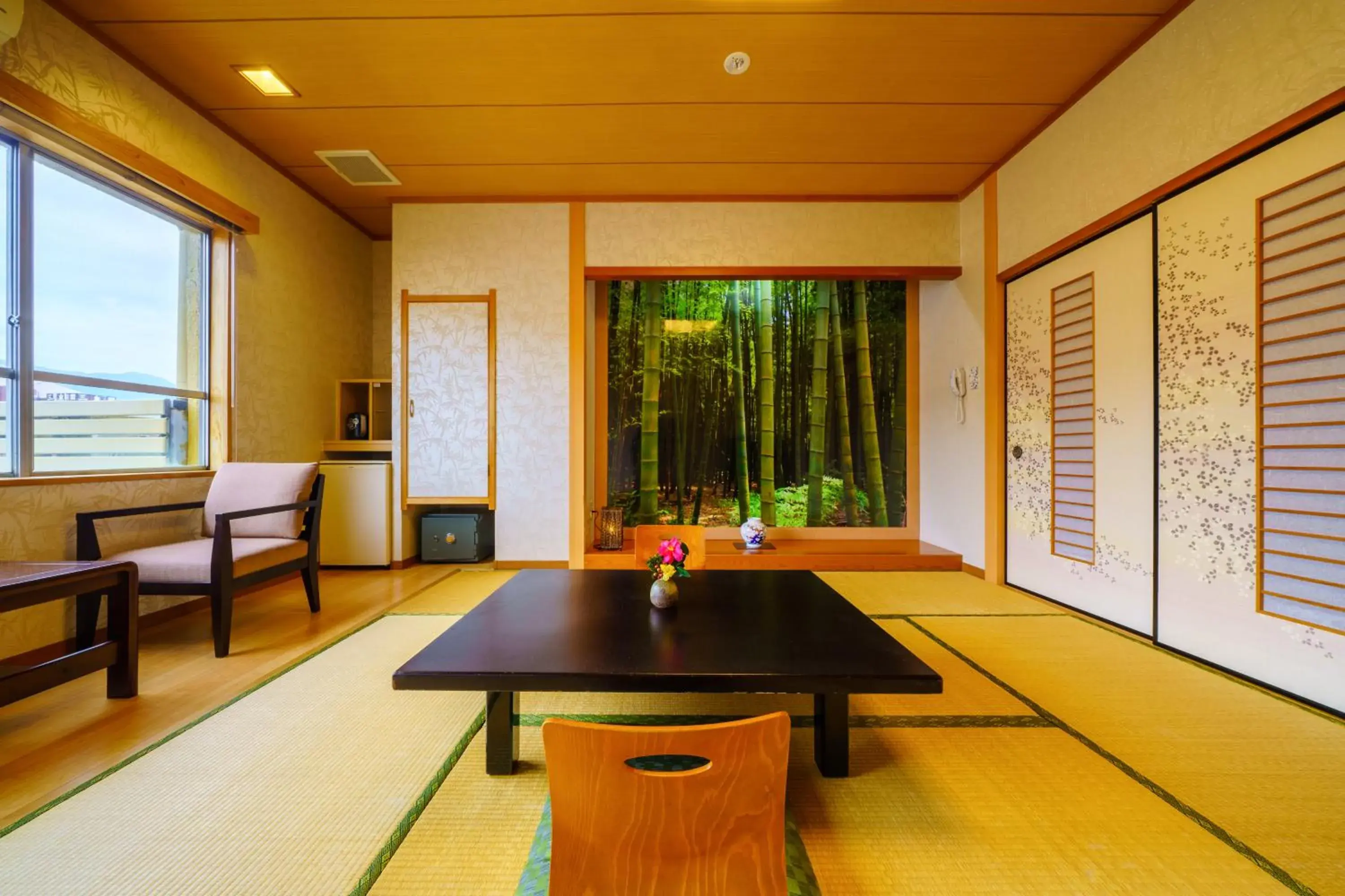 City view, Seating Area in Tenku Yubo Seikaiso