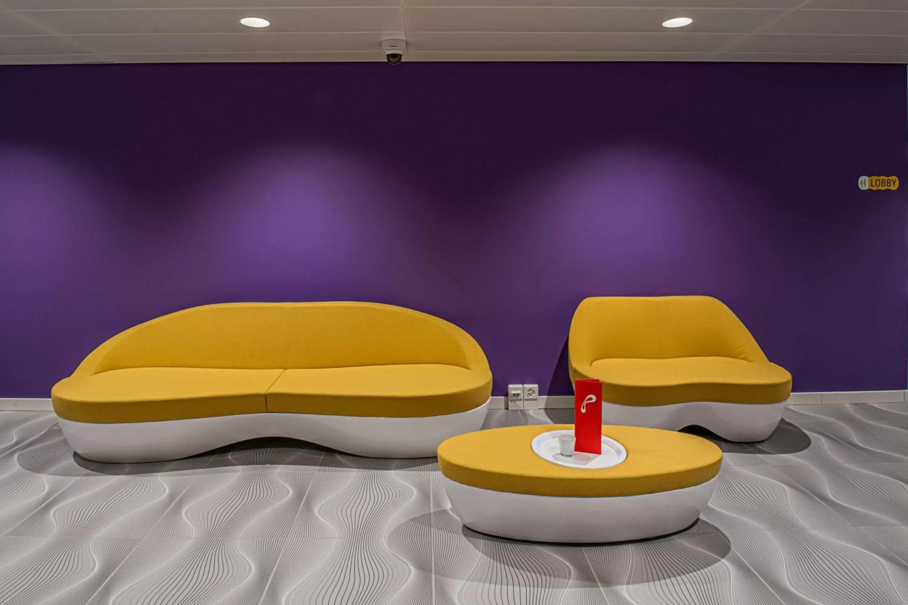 Lobby or reception, Seating Area in prizeotel Bern-City