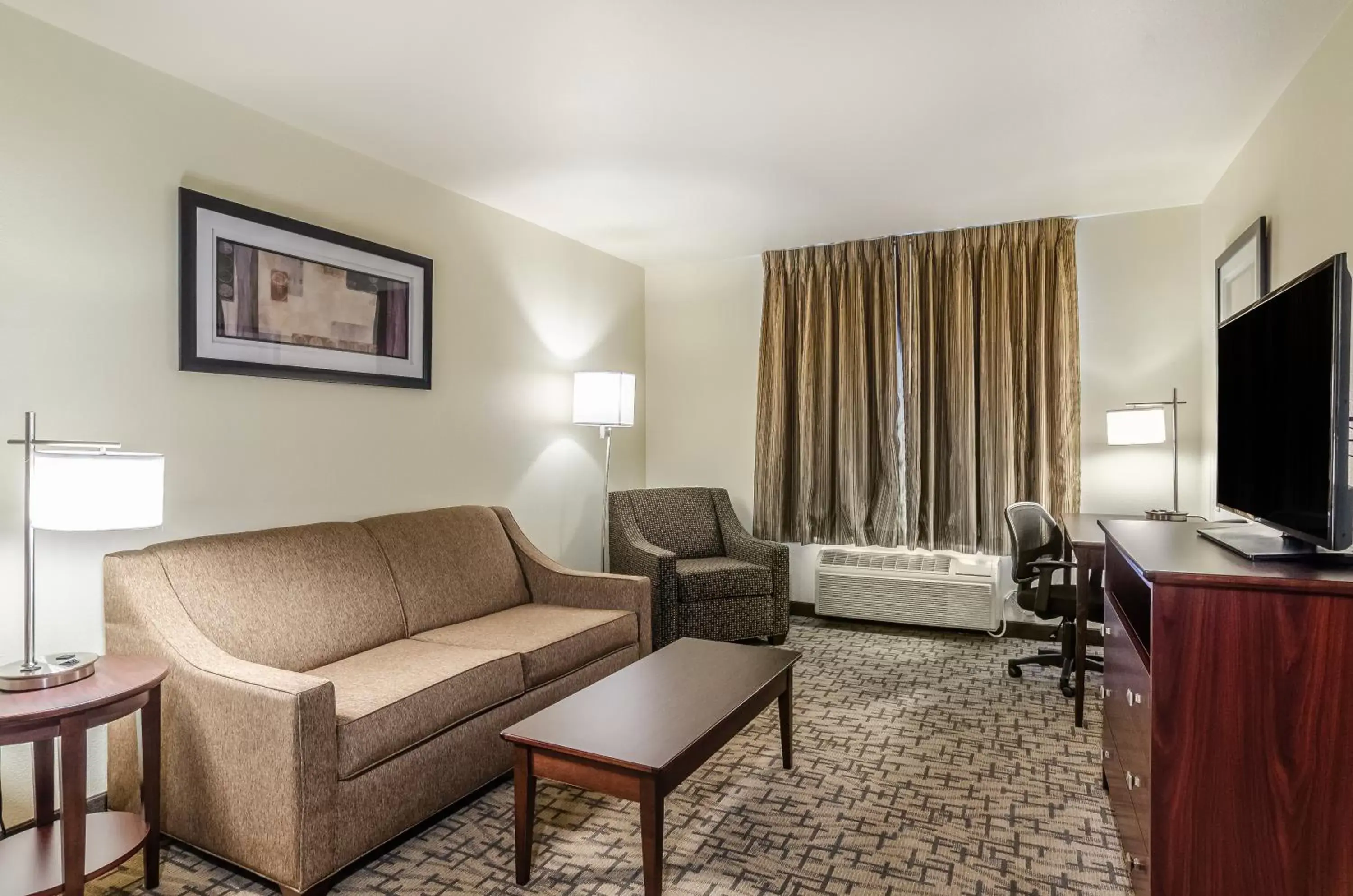 Living room, Seating Area in Cobblestone Inn & Suites - Bridgeport