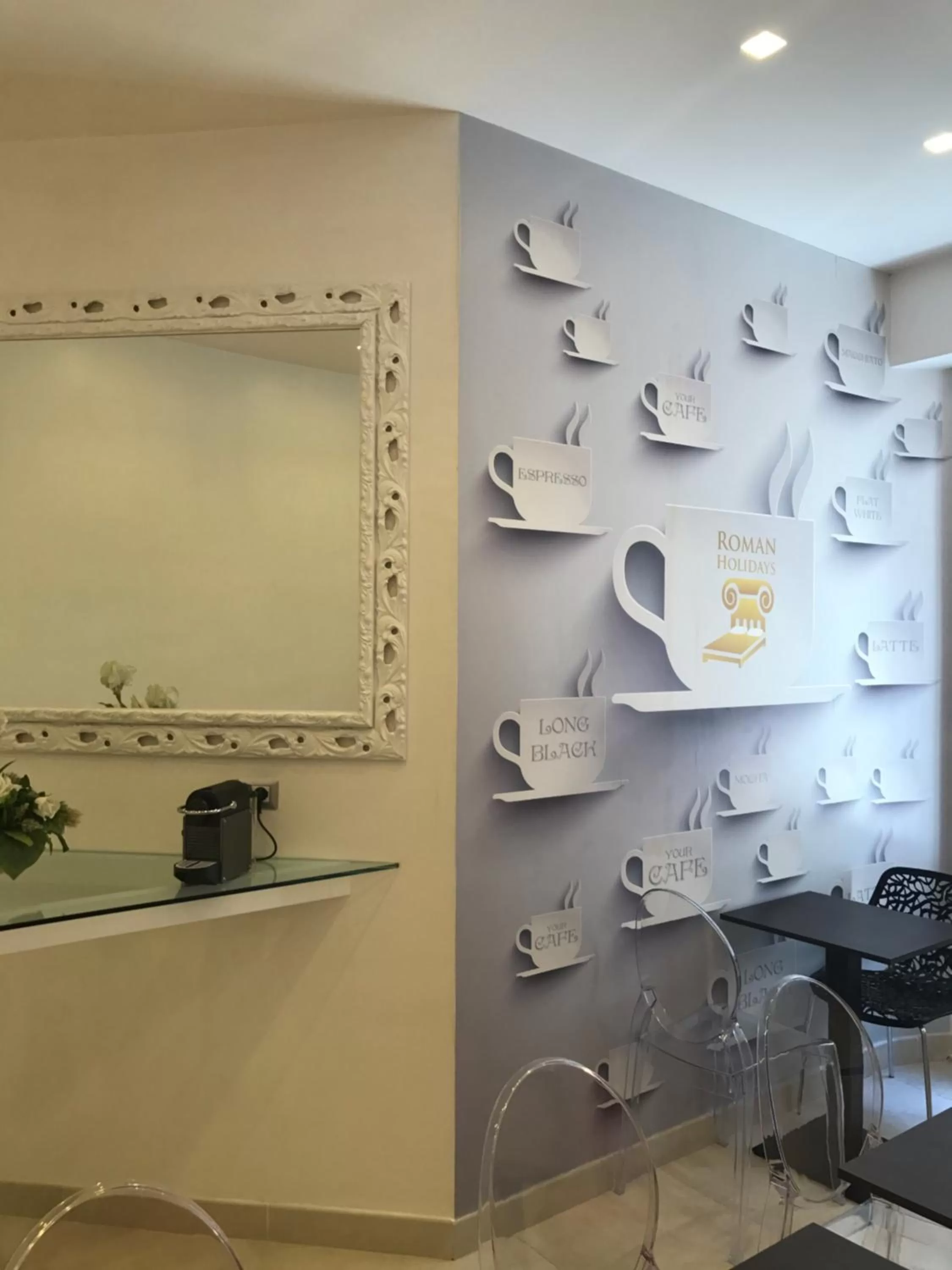 Lounge or bar in Roman Holidays Boutique Hotel