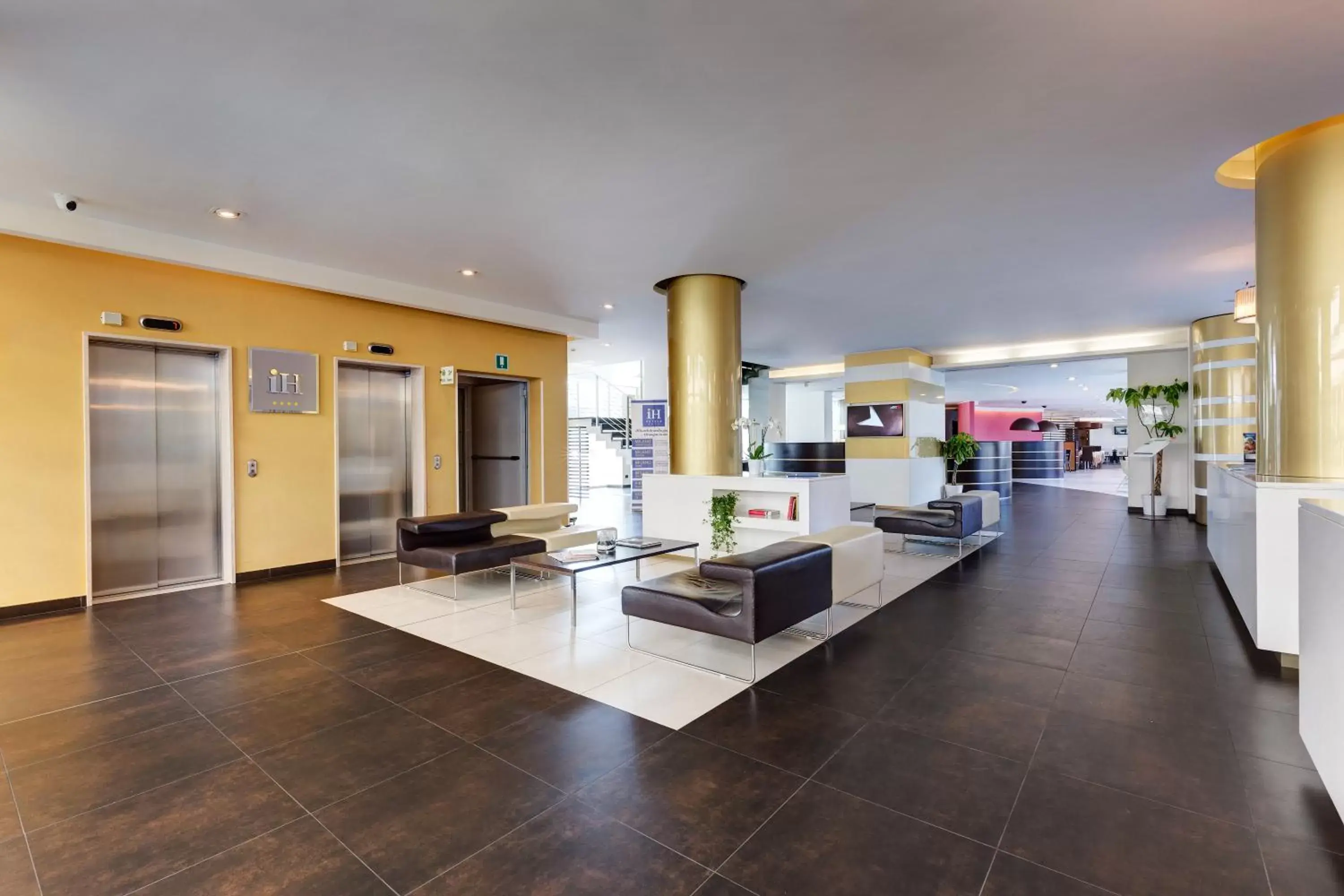 Lobby or reception in Idea Hotel Roma Z3