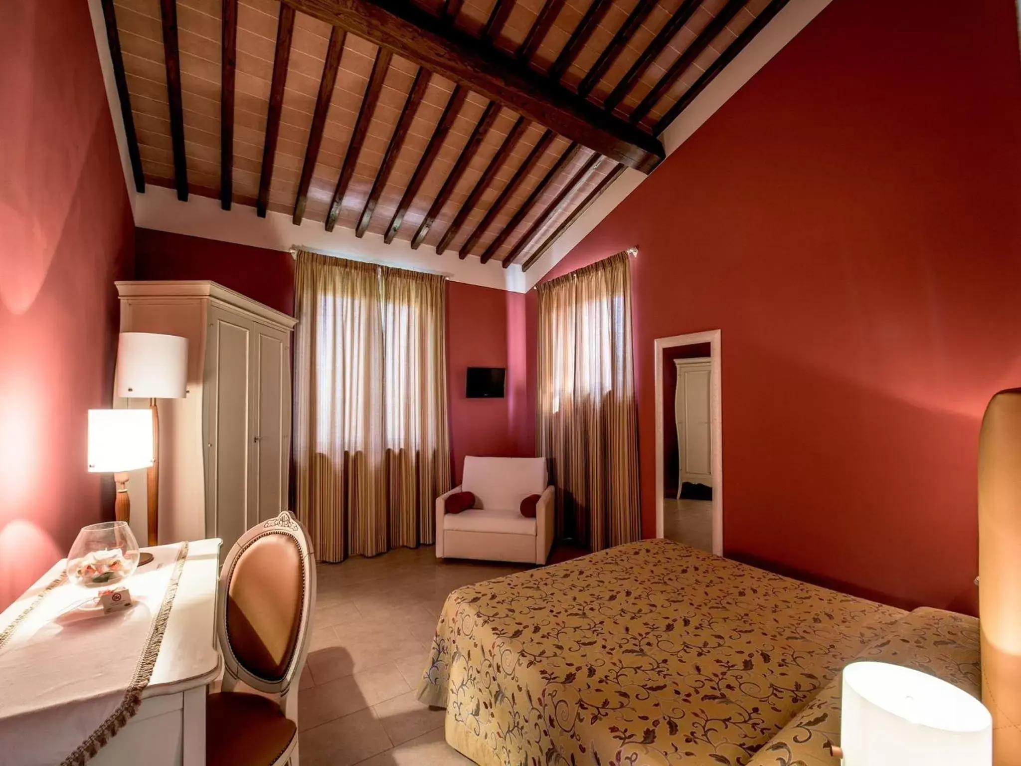 Bedroom, Bed in Albergo La Foresteria