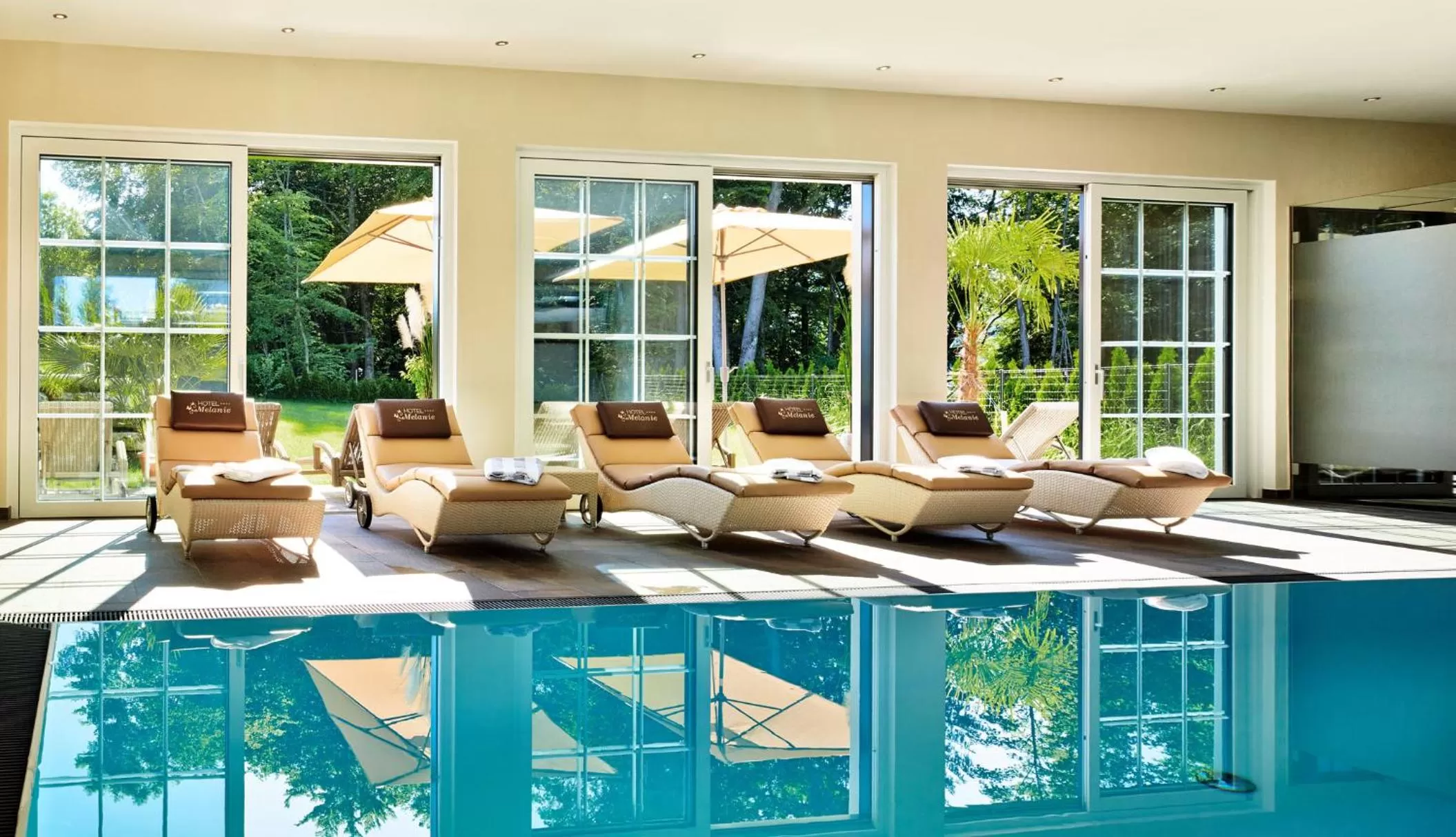 Swimming pool in Hotel Garni Melanie