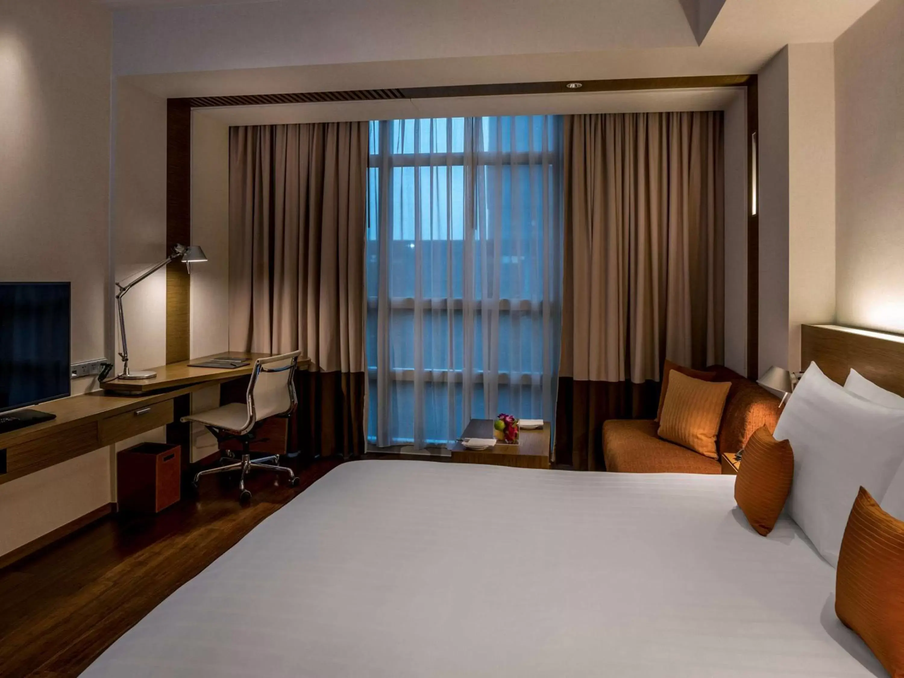 Photo of the whole room, Bed in Pullman Bangkok King Power