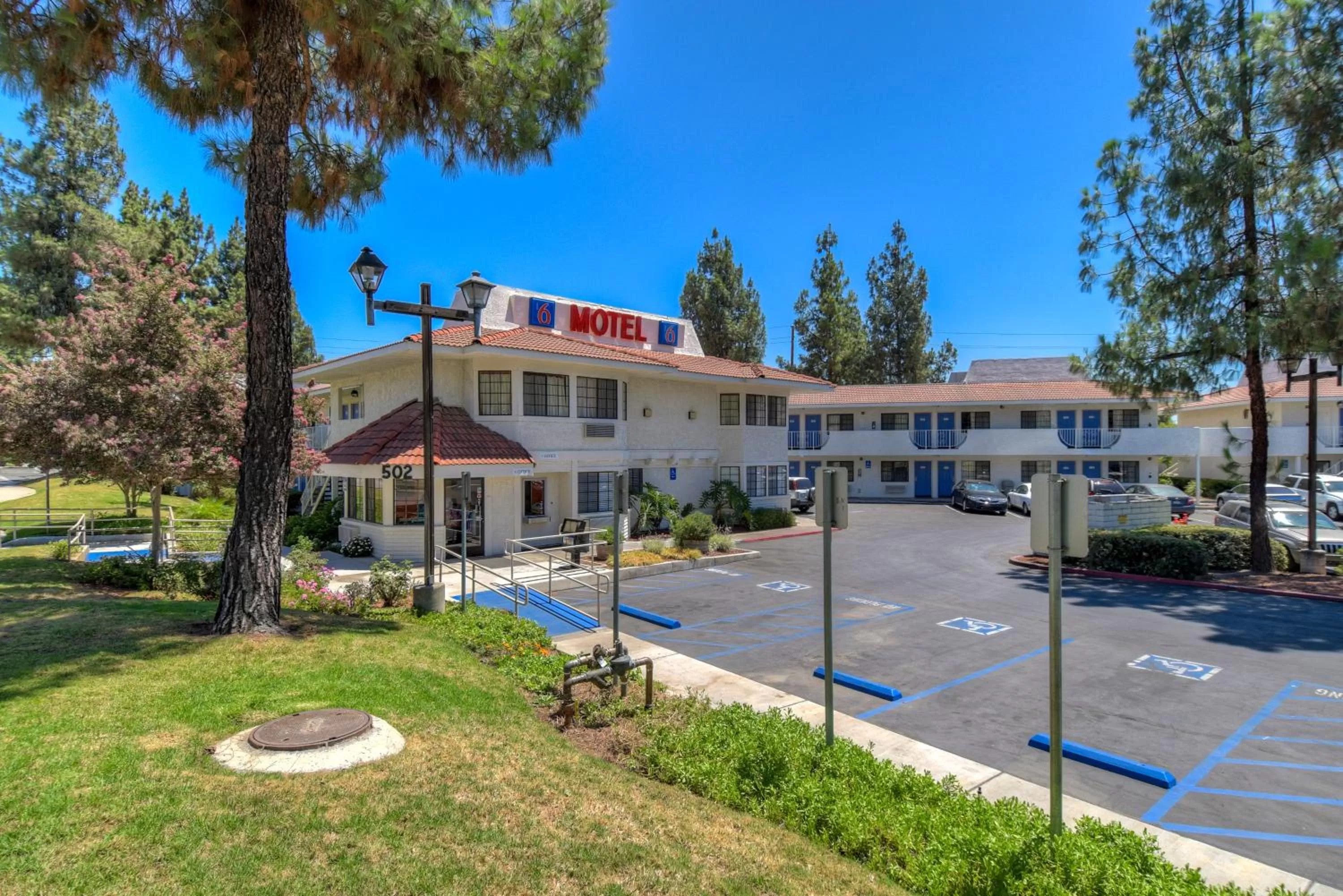 Area and facilities in Motel 6-San Dimas, CA - Los Angeles