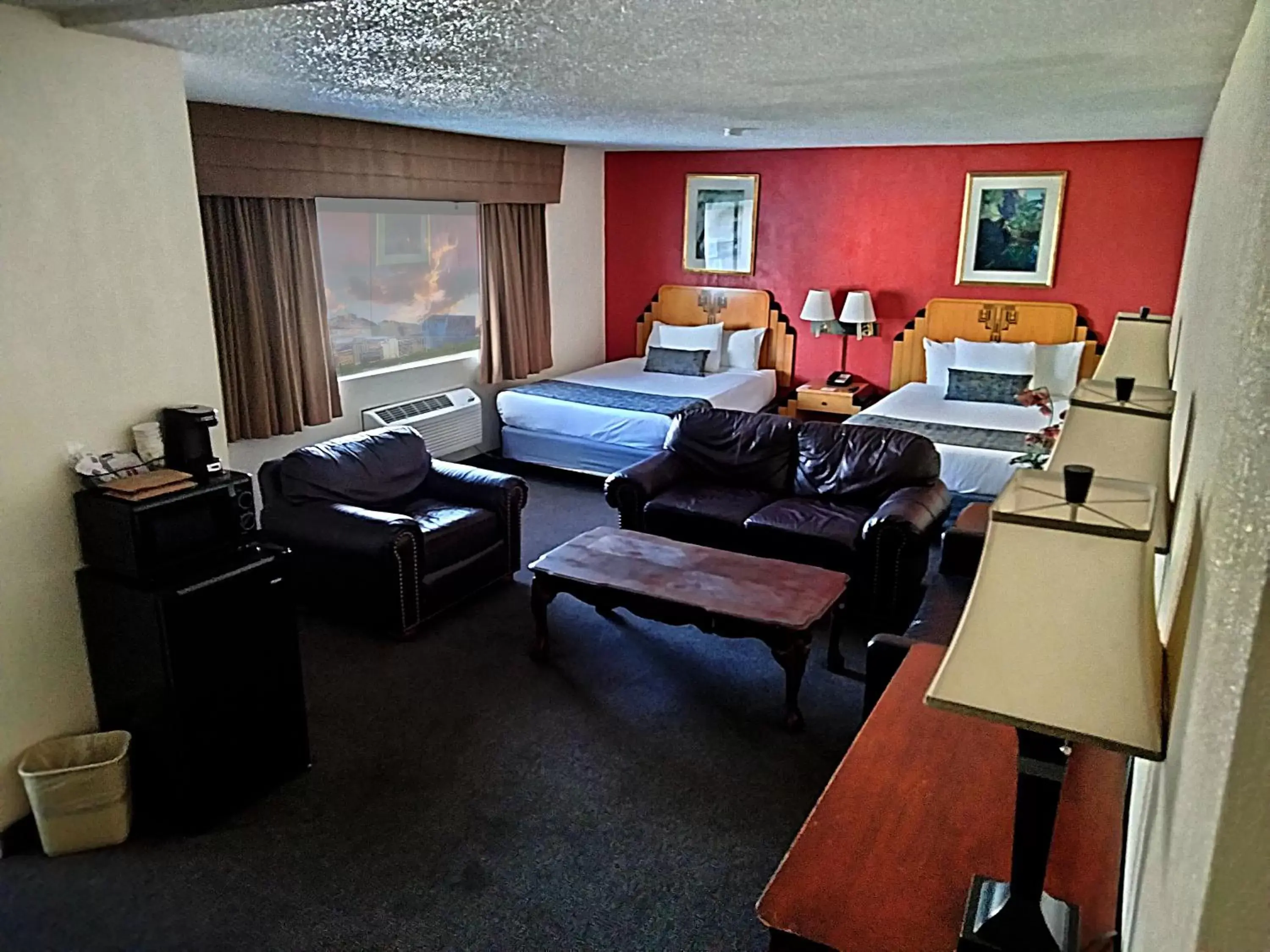 Queen Suite in Metropolitan Inn Downtown Salt Lake City Queen Suite in Metropolitan Inn Downtown Salt Lake City