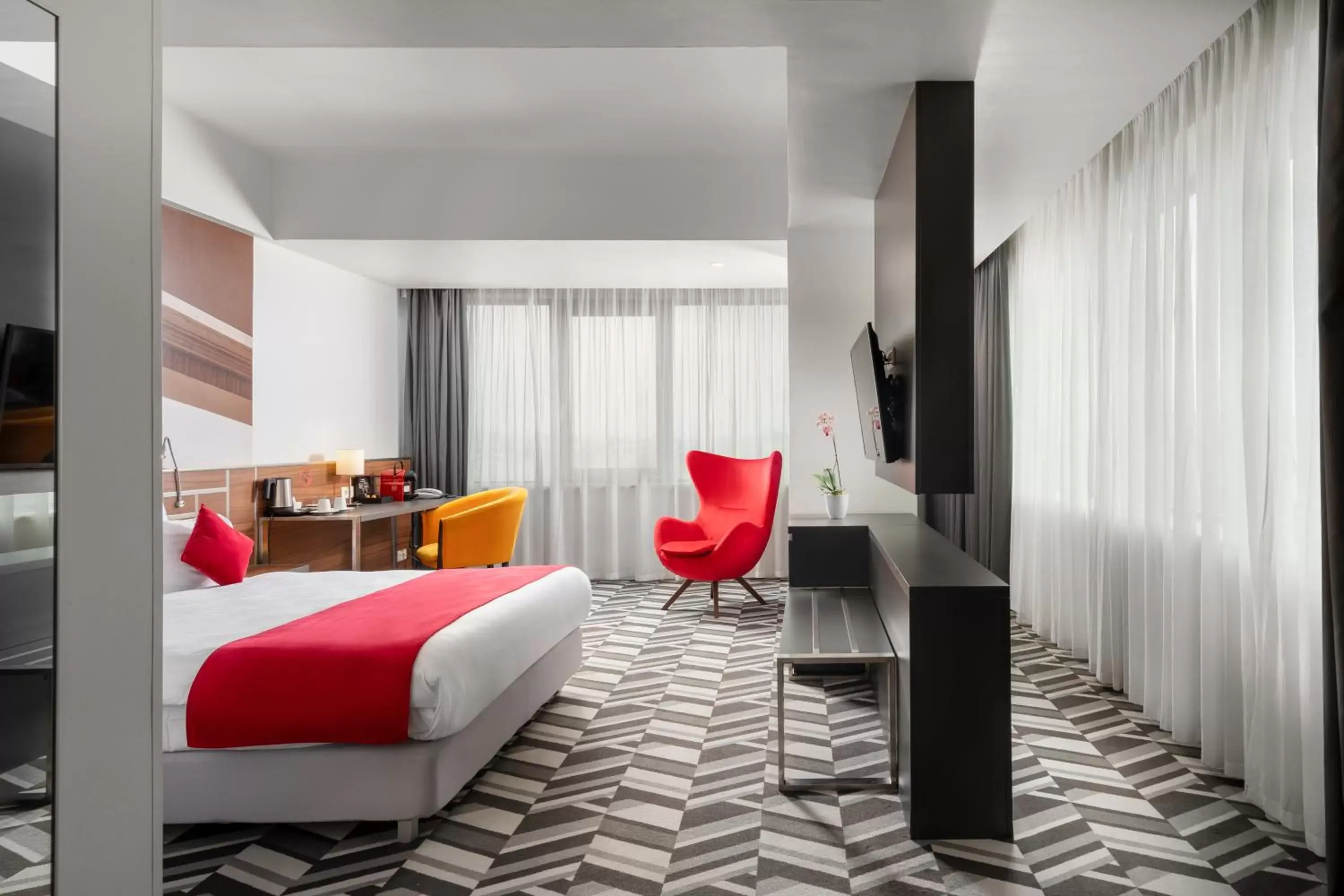 Photo of the whole room, Bed in Mercure Bucharest Unirii Photo of the whole room, Bed in Mercure Bucharest Unirii