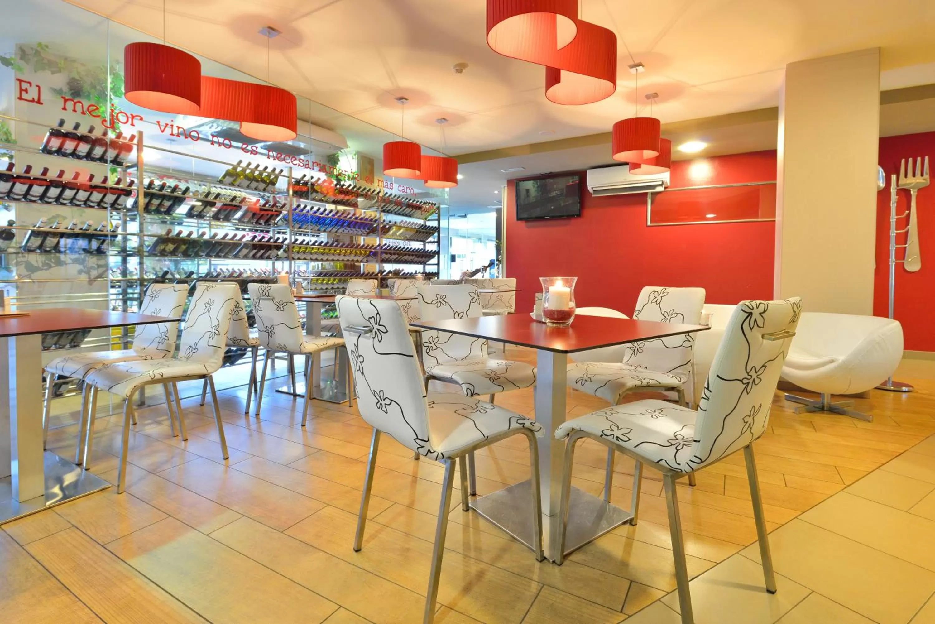 Lounge or bar in Hotel Norat Marina & Spa 4* Superior