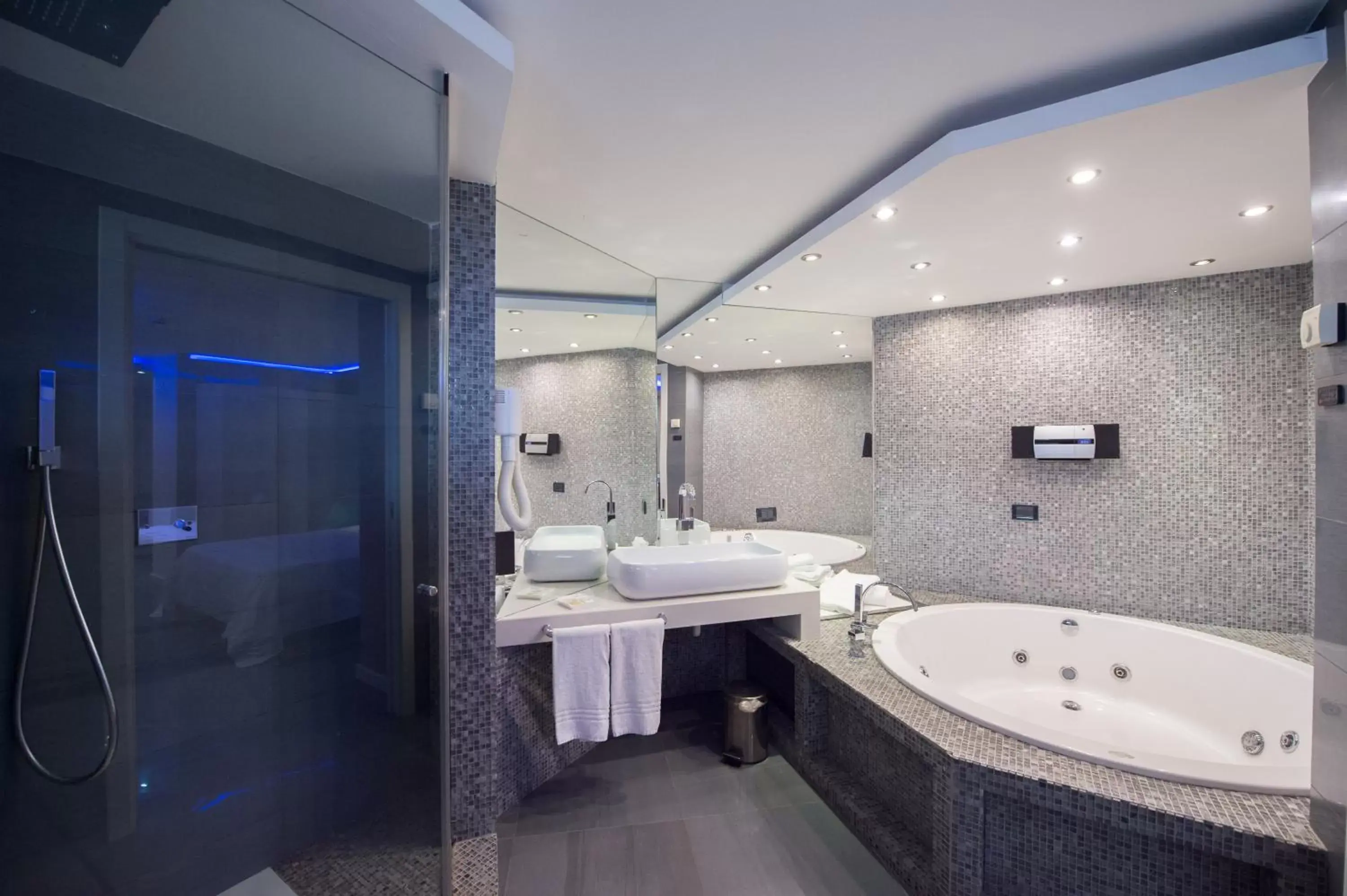 Bathroom in Ibis Styles Palermo Cristal