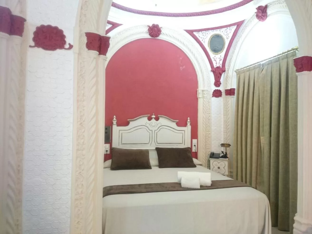 Bedroom, Bed in Hotel Casa Museo de la Mezquita