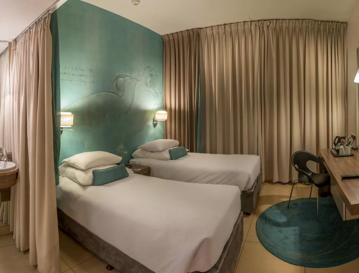 Bed in Metcourt at Emperors Palace