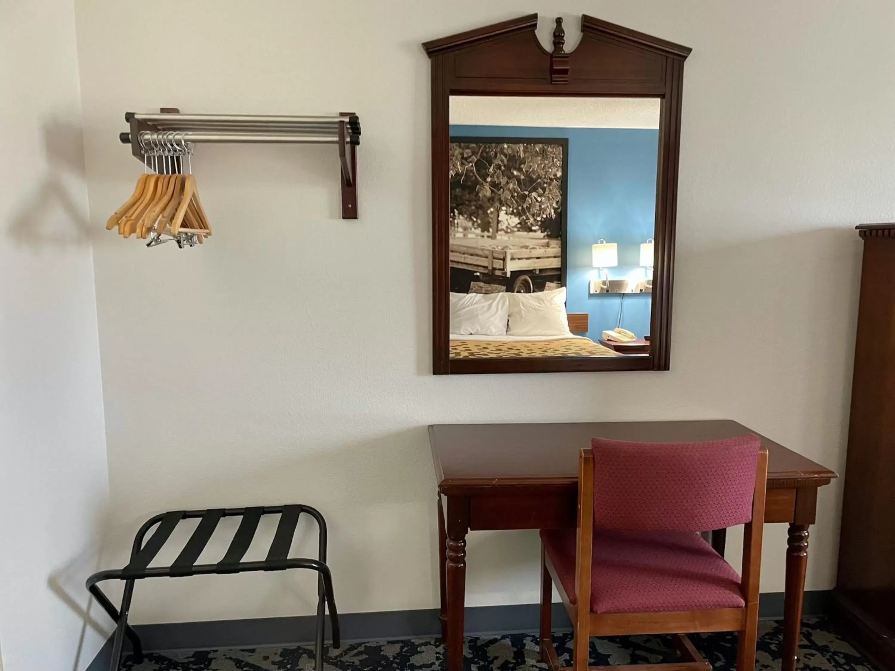 Other, Seating Area in Rodeway Inn near I-35 Lamoni