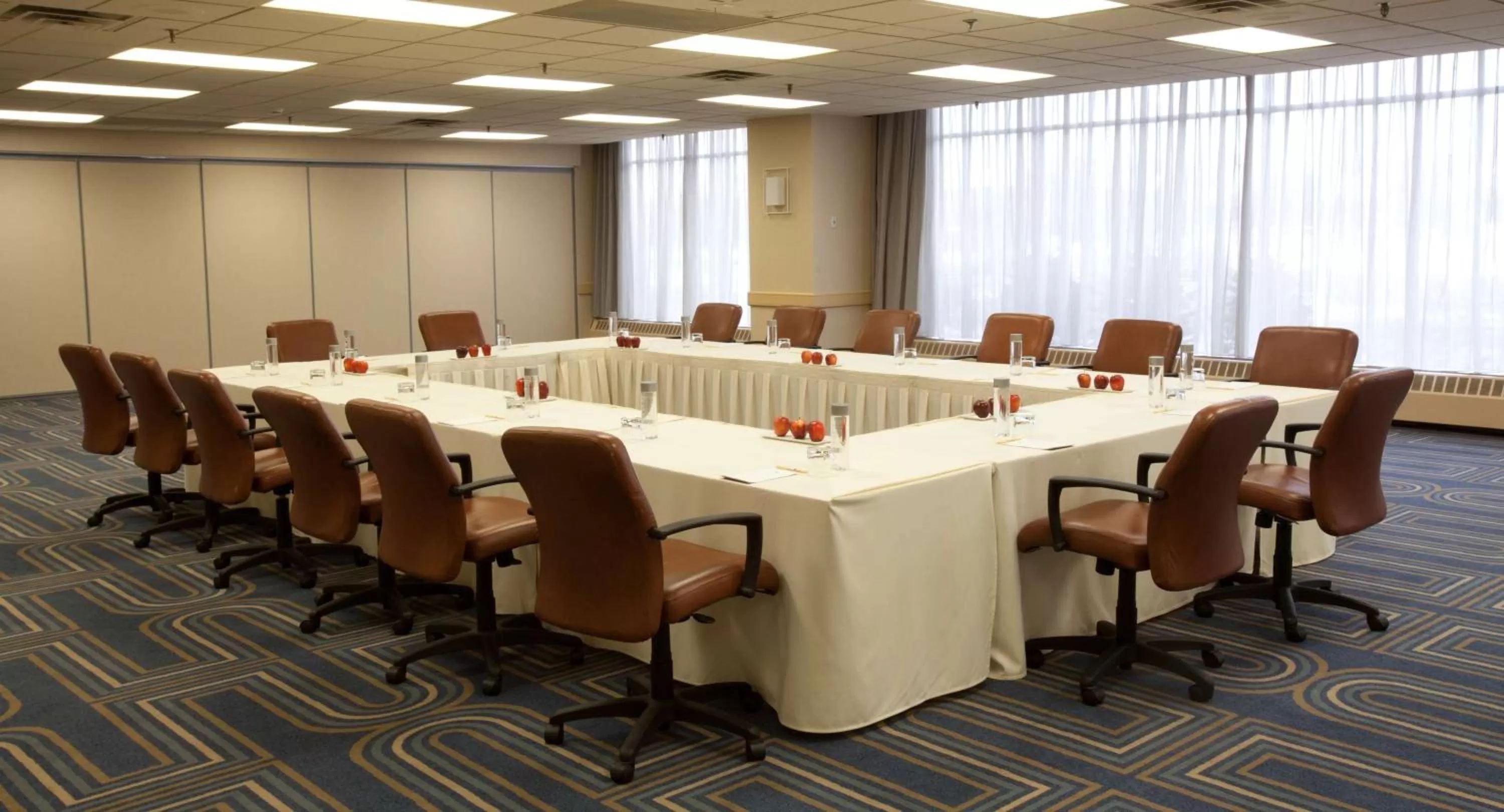 Meeting/conference room in DoubleTree by Hilton Bloomington Minneapolis South