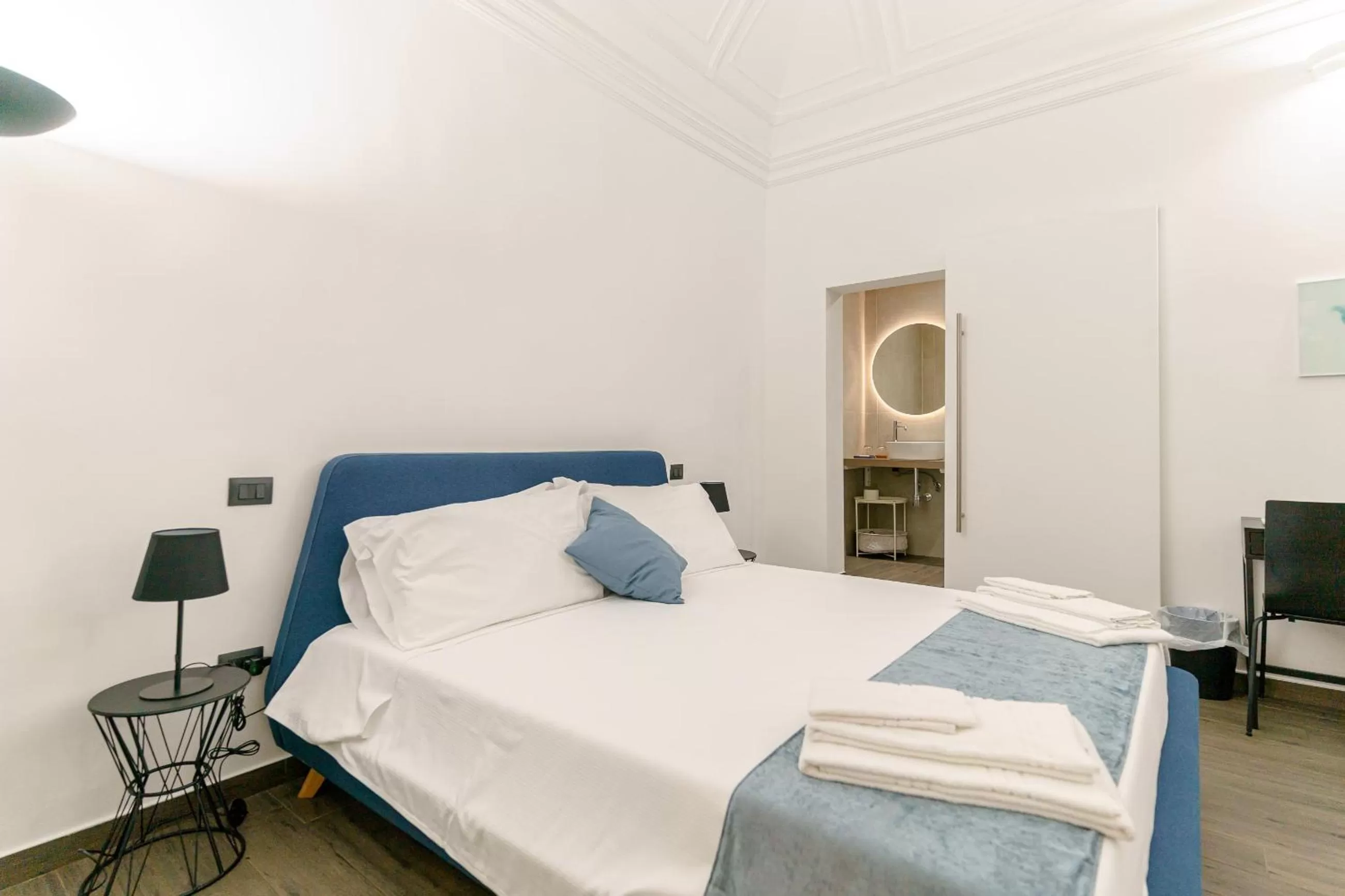 Bedroom, Bed in SiSTO18