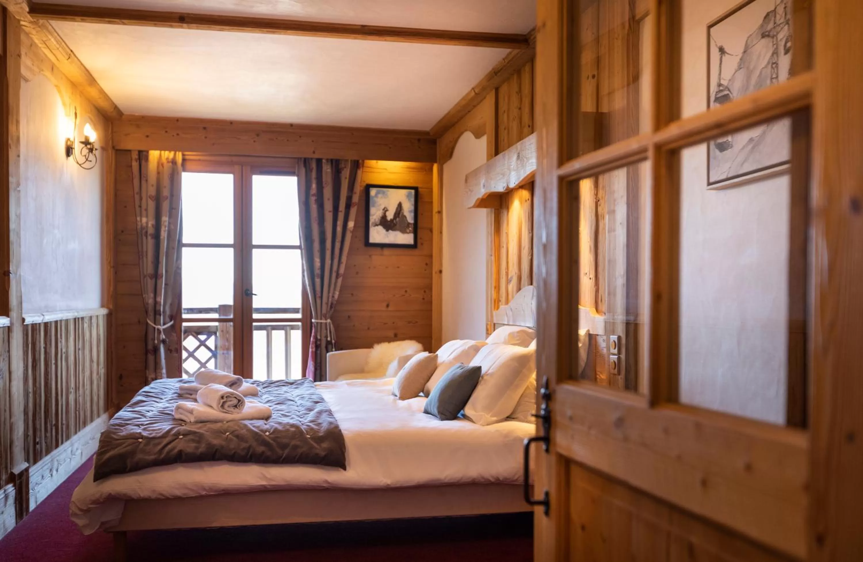 Bedroom, Bed in TERRESENS - LES CASCADES