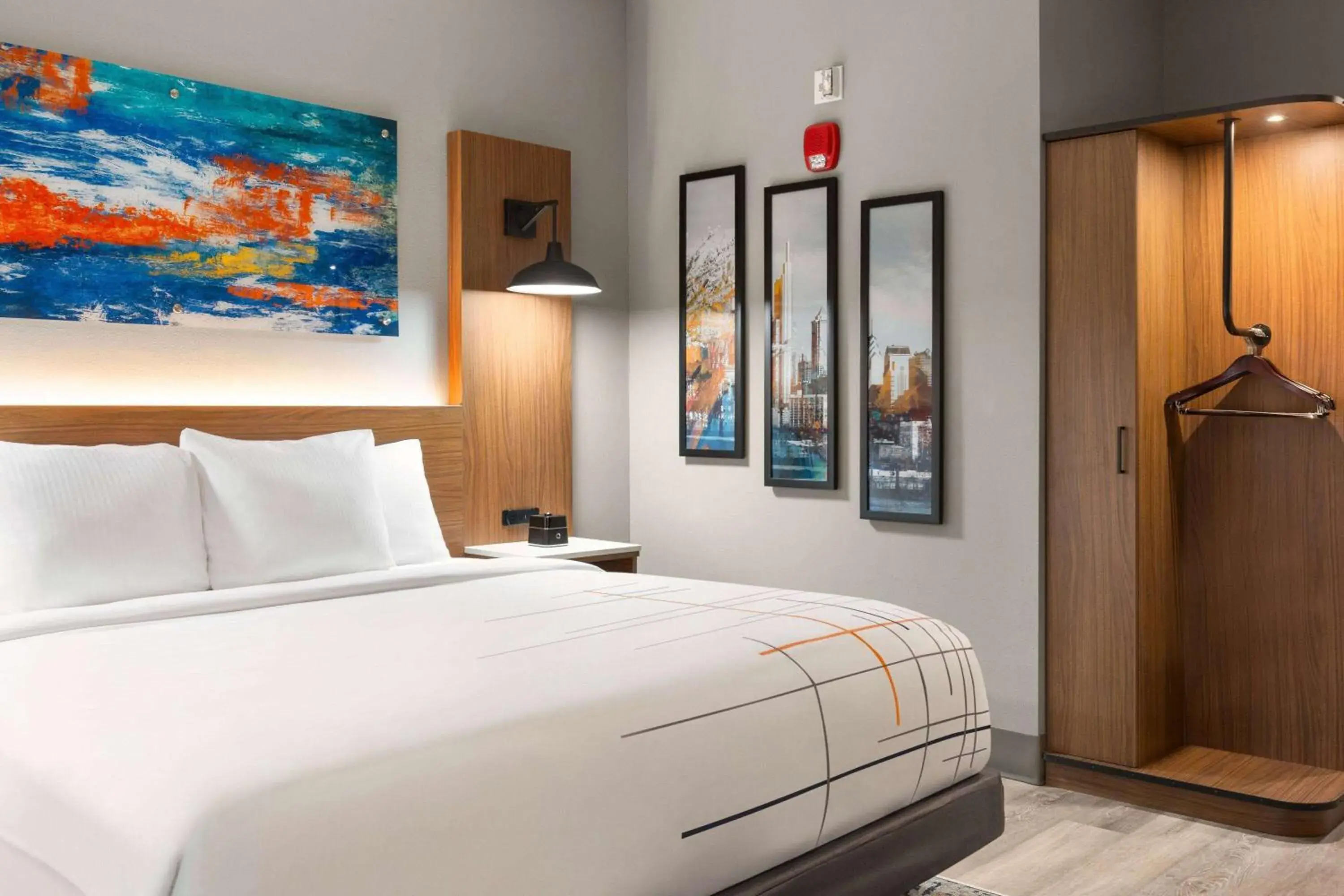 Photo of the whole room, Bed in La Quinta Inn & Suites by Wyndham Mount Laurel Moorestown Photo of the whole room, Bed in La Quinta Inn & Suites by Wyndham Mount Laurel Moorestown