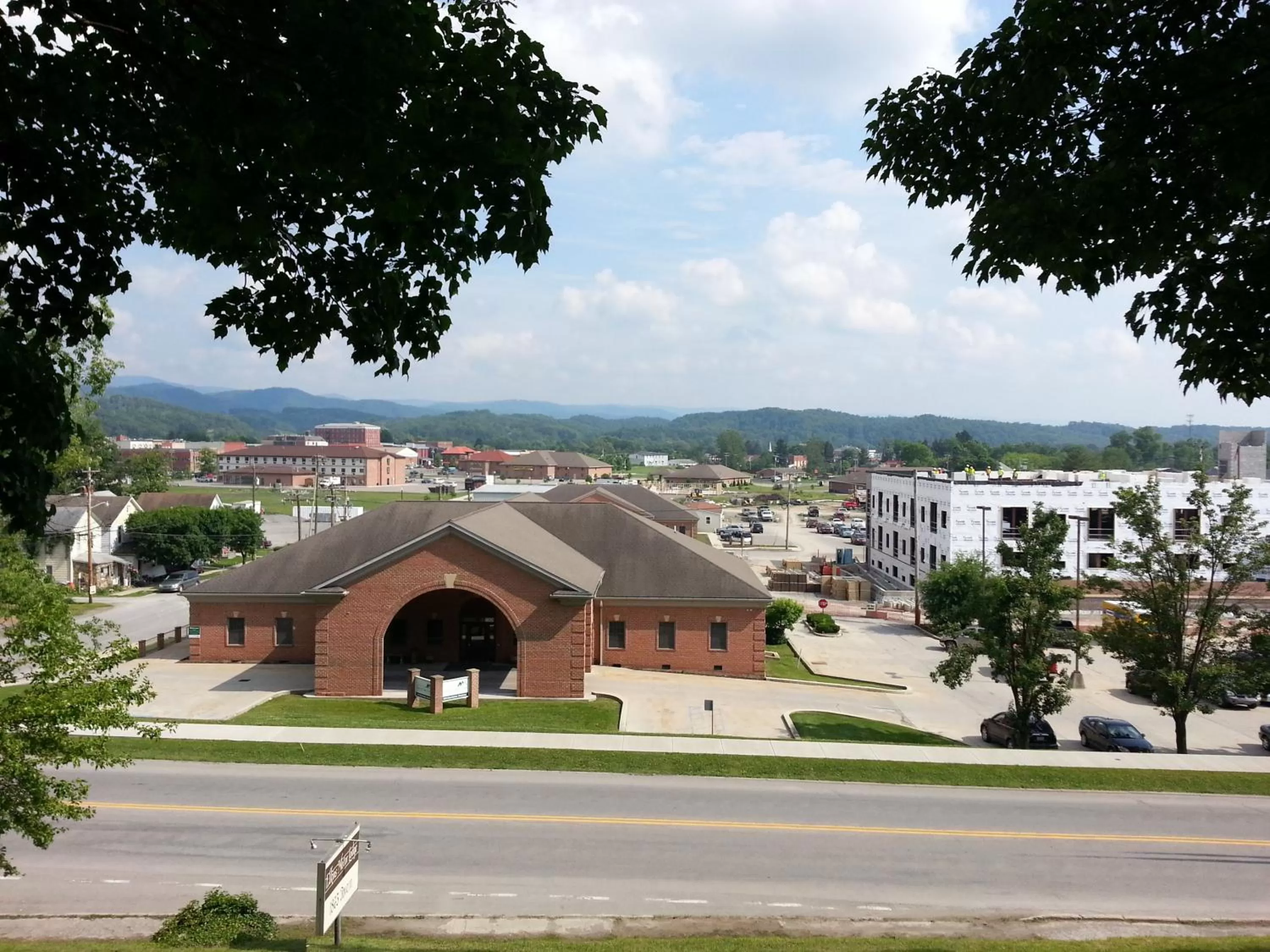 Facade/entrance in Wingate by Wyndham Elkins