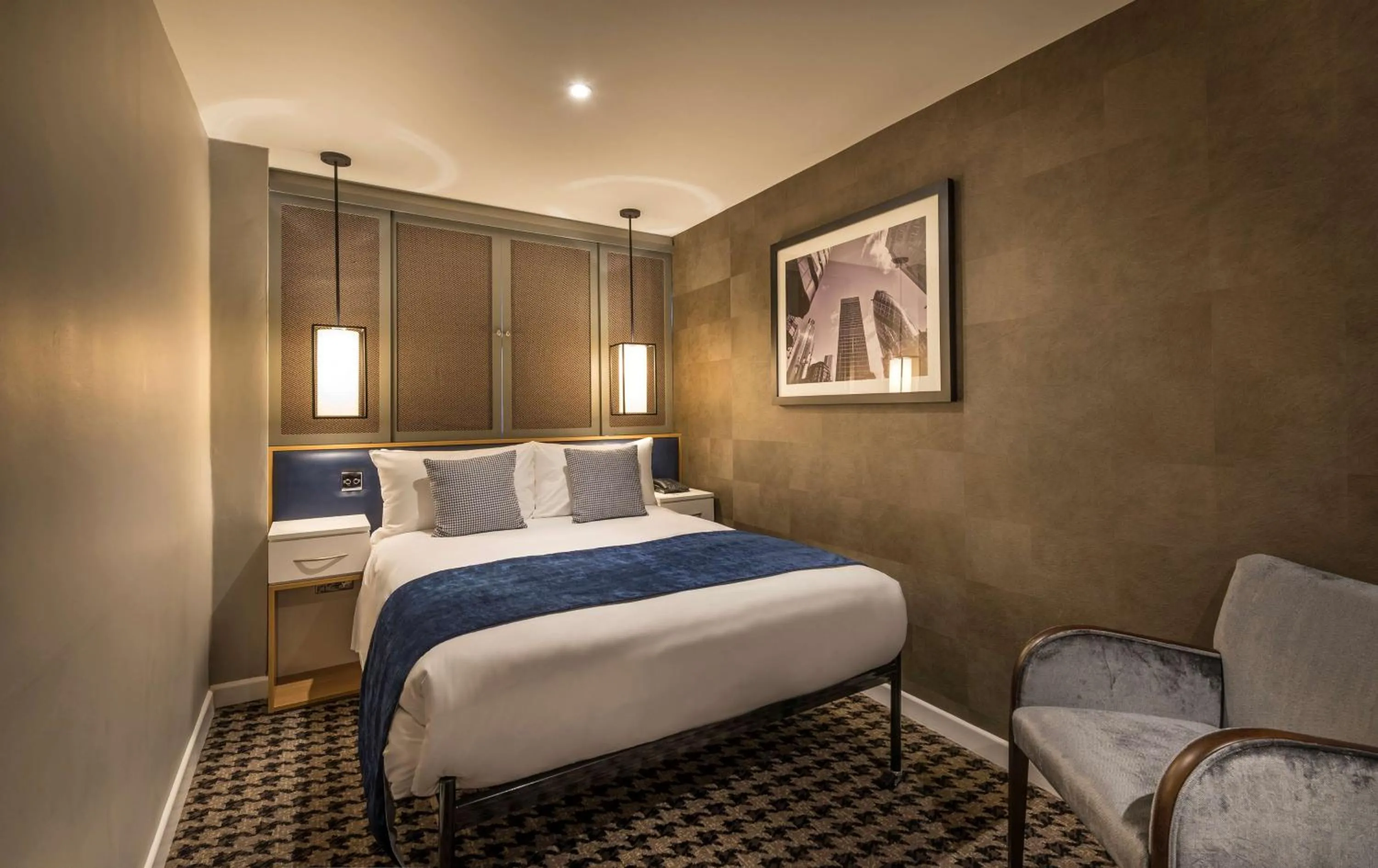 Photo of the whole room in Corus Hyde Park Hotel