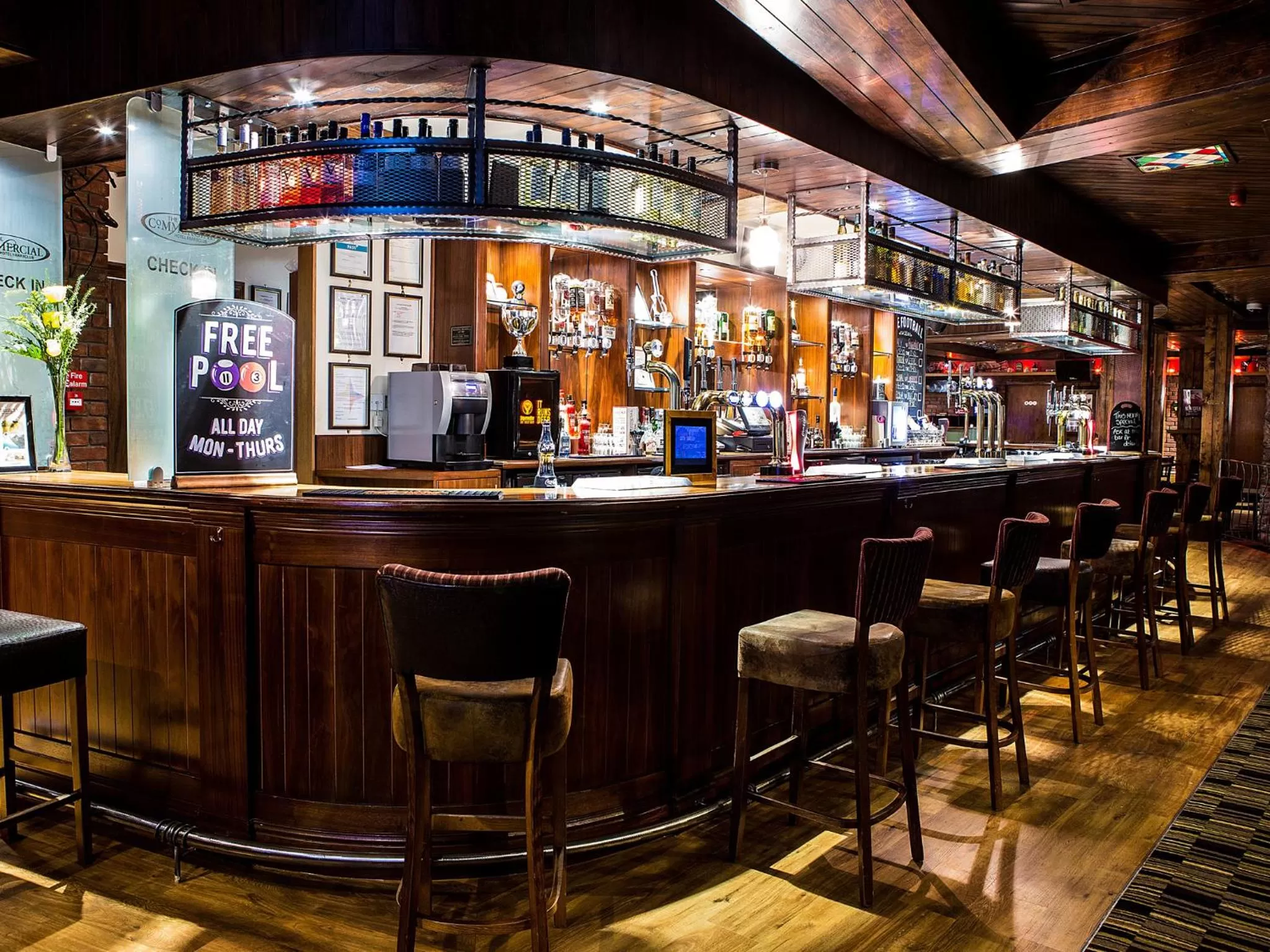 Lounge or bar in The Commercial Hotel