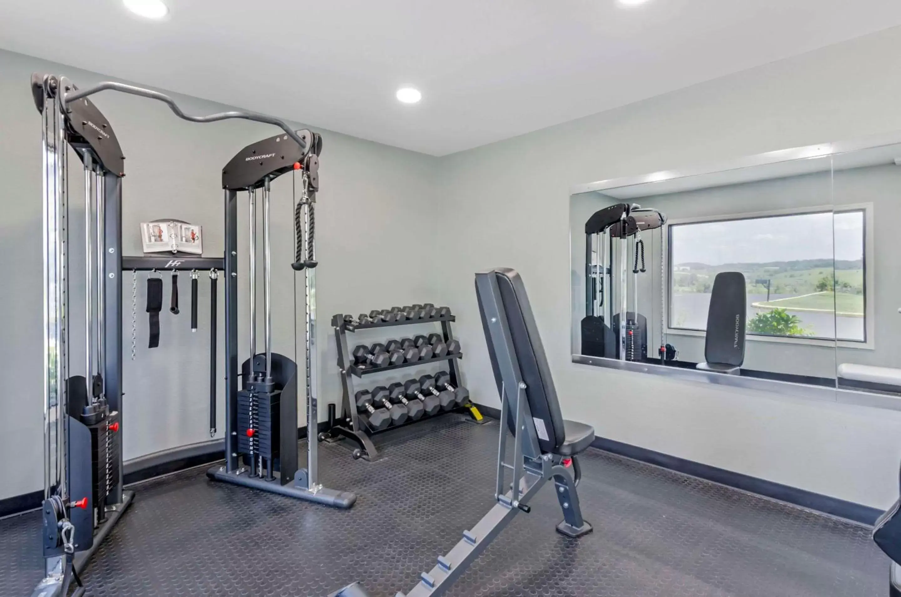 Fitness centre/facilities, Fitness Center/Facilities in Suburban Studios Verona - Staunton North