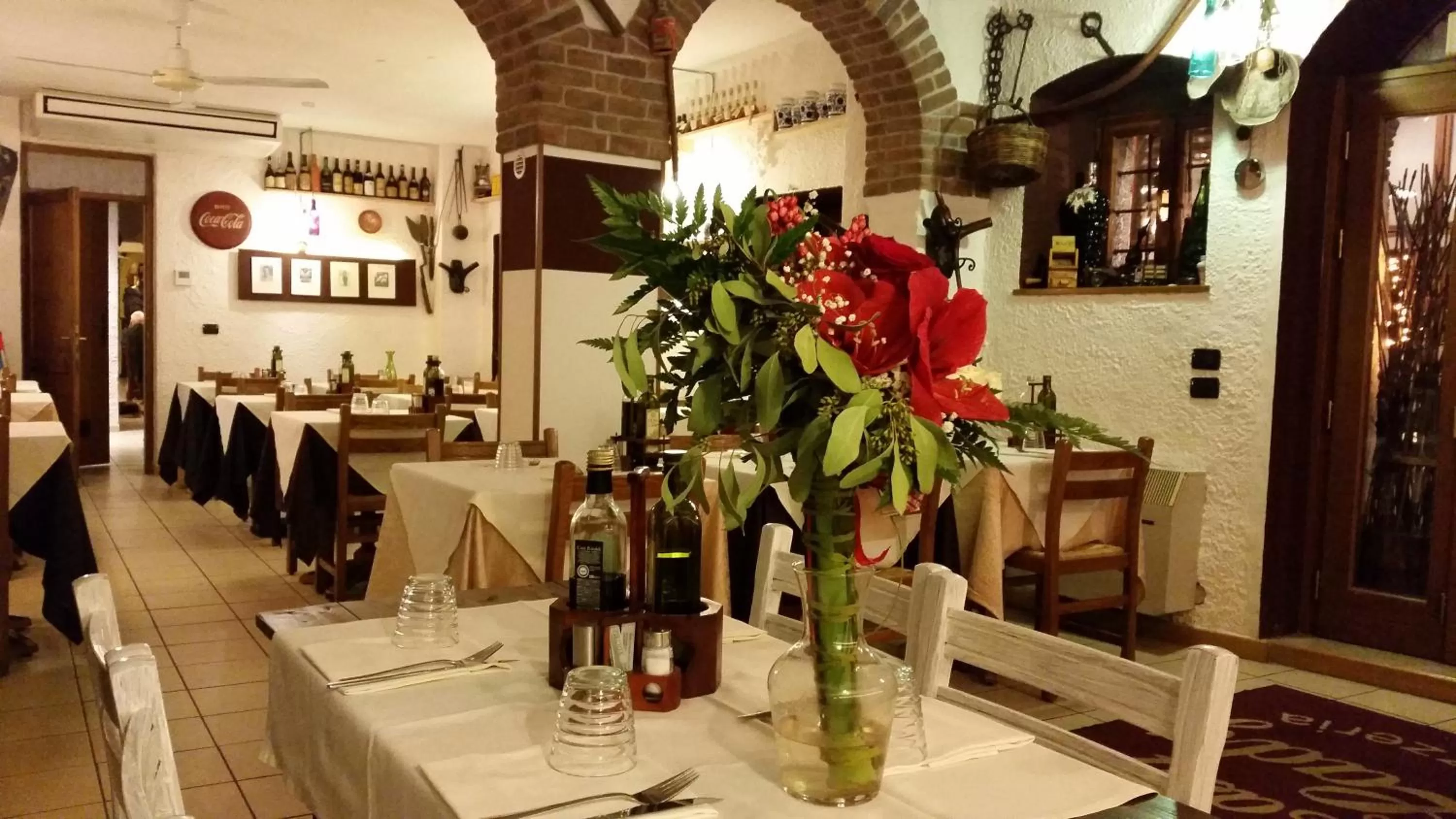 Restaurant/places to eat in Casa Lady