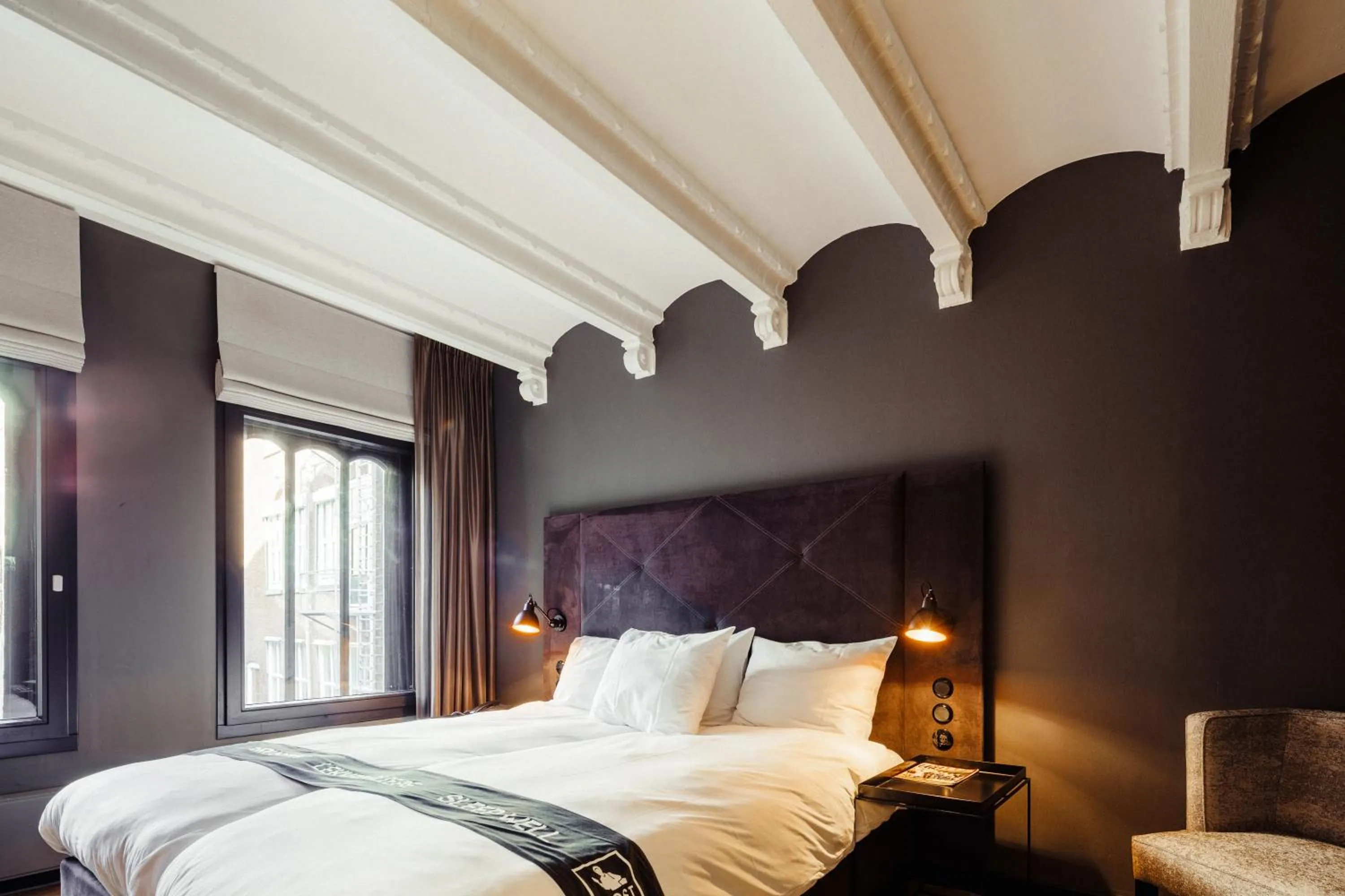 Day, Bed in Post-Plaza Hotel & Grand Café