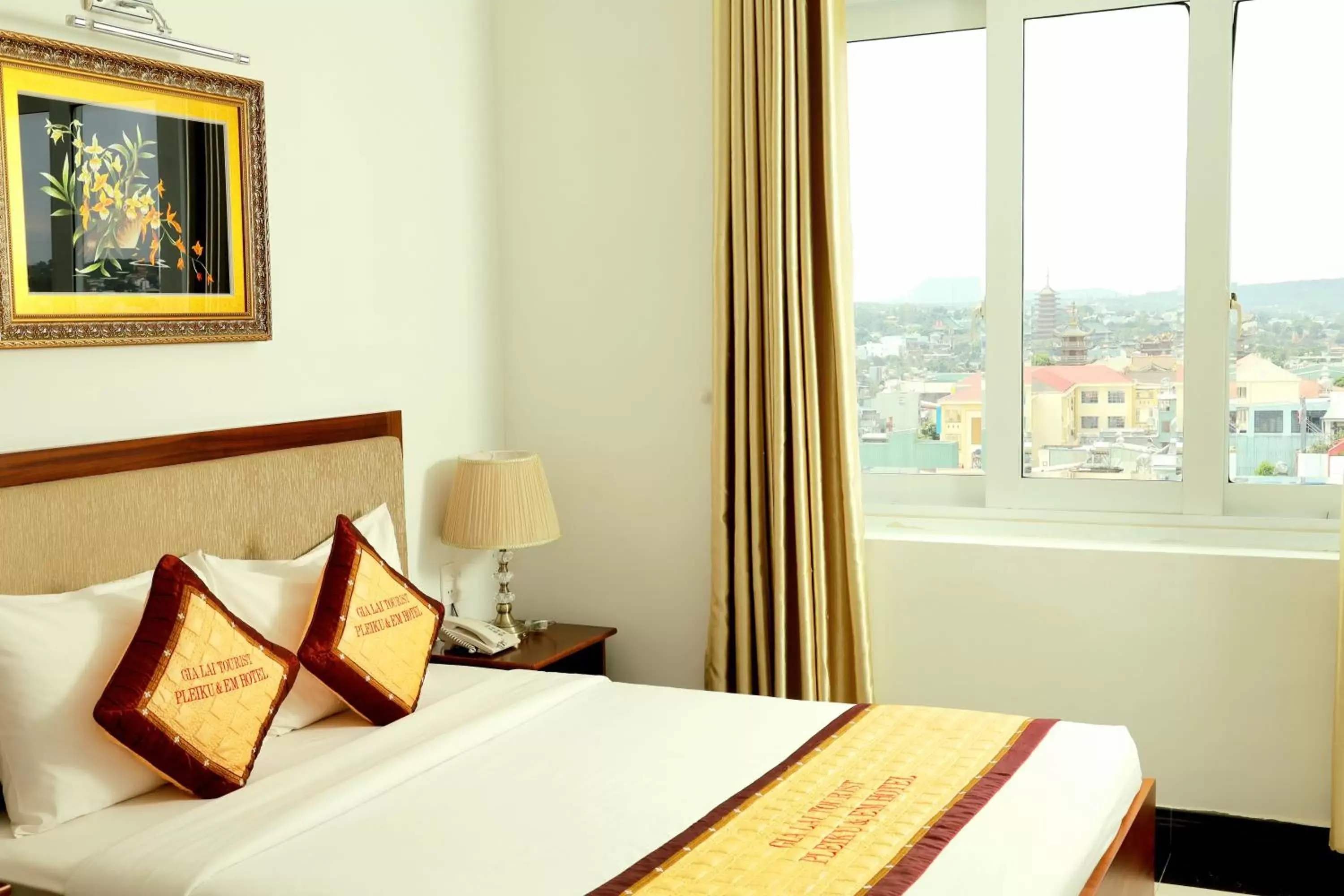 Bedroom, Bed in Pleiku & Em Hotel by Gia Lai Tourist Bedroom, Bed in Pleiku & Em Hotel by Gia Lai Tourist