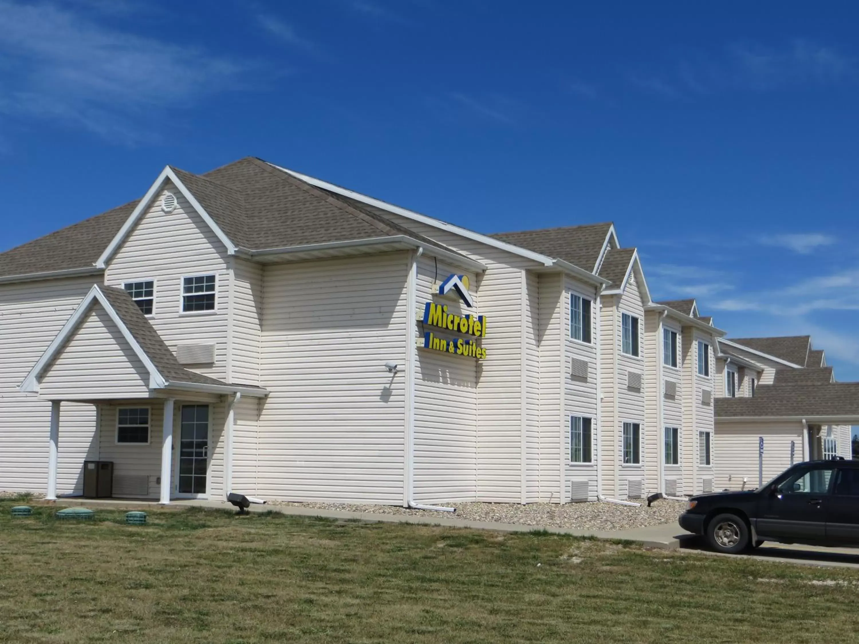 Property Building in Microtel Inn & Suites by Wyndham Colfax